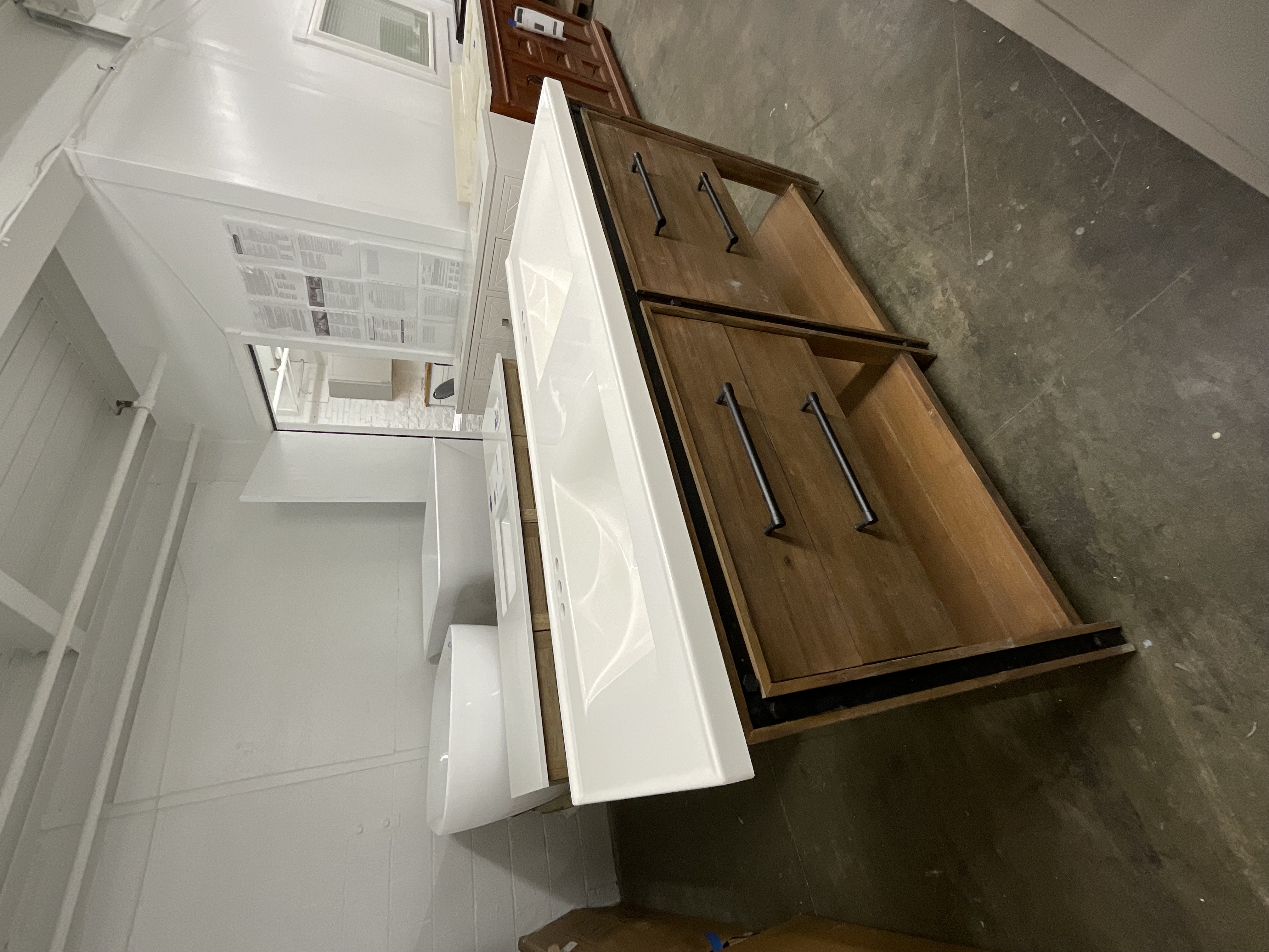 61"x 22" vanity with top 202506141