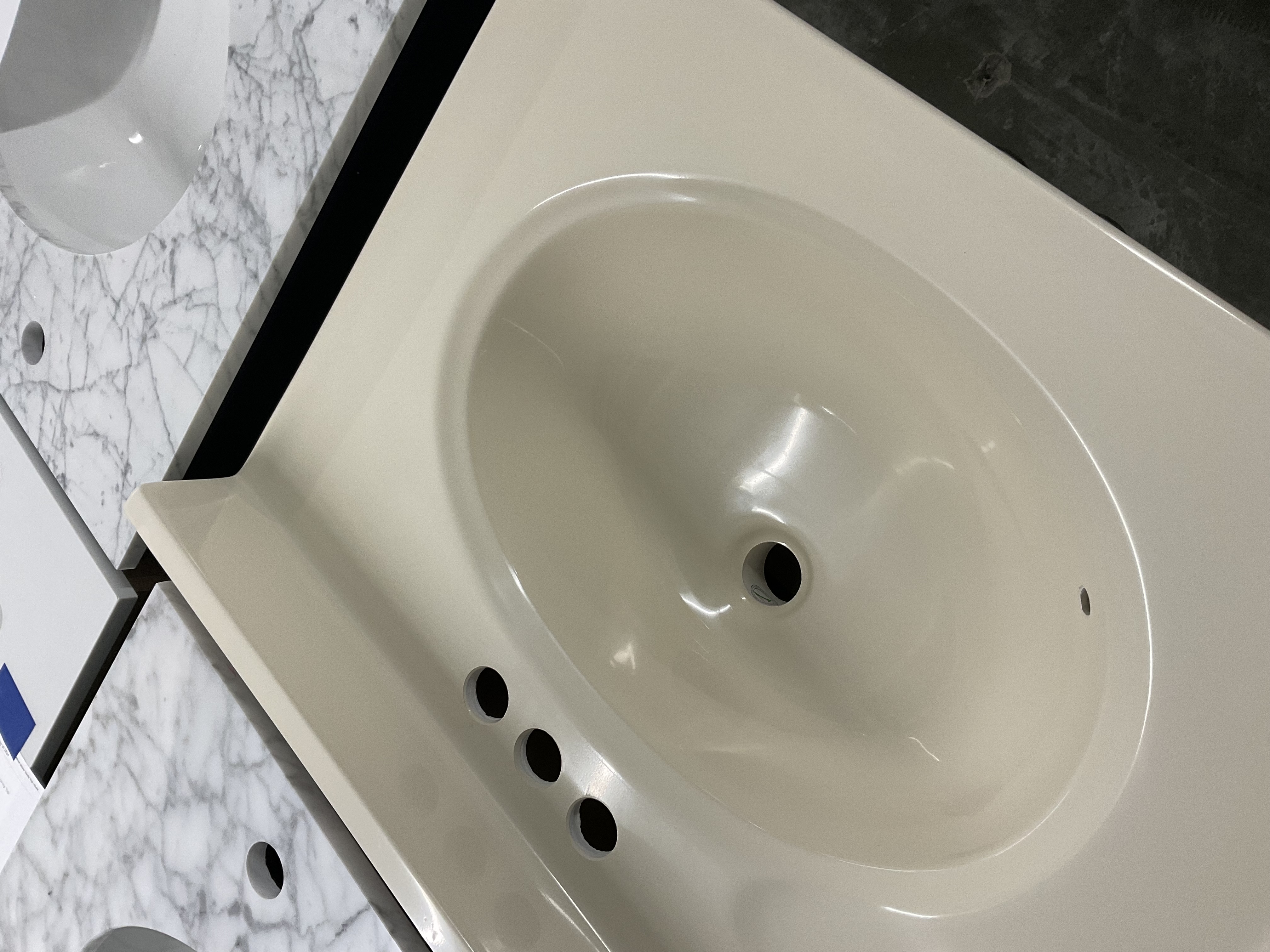 25"x 19" vanity with top 202506173