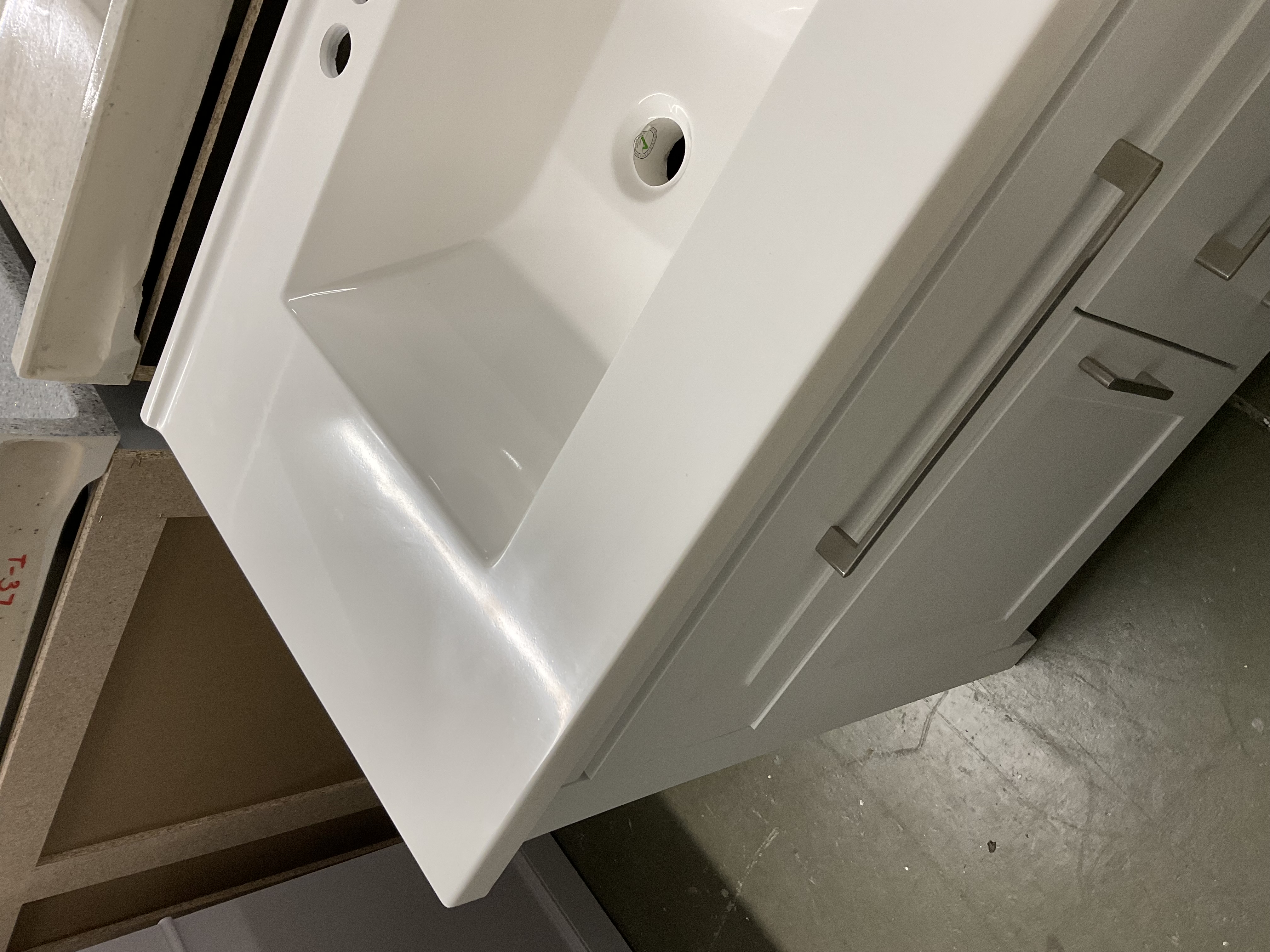 30"x 19" vanity with top 202506278