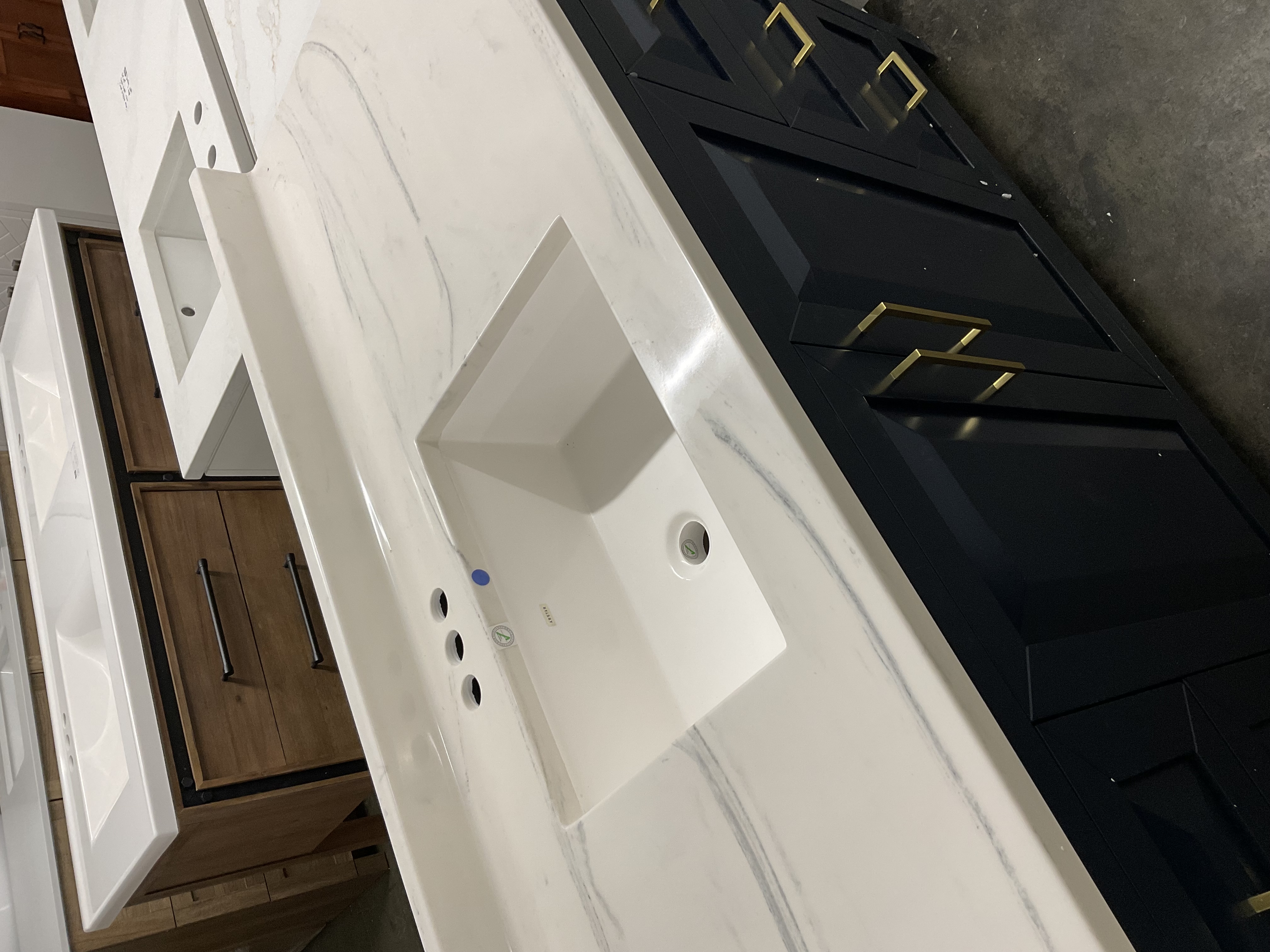 61"x 22" vanity with top 2025062712