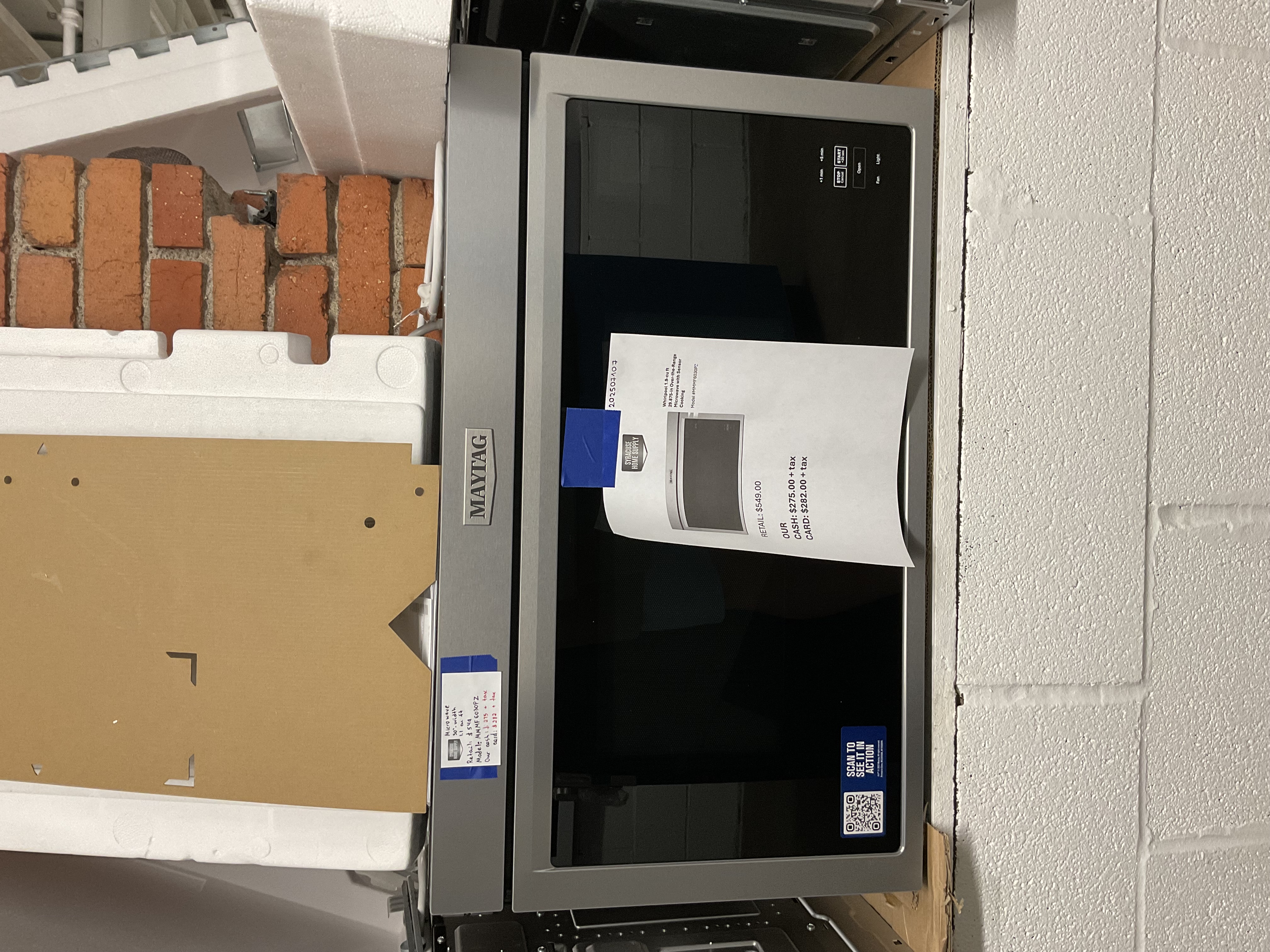 Whirlpool 1.9-cu ft 29.875-in Over-the-Range Microwave with Sensor Cooking 202507107
