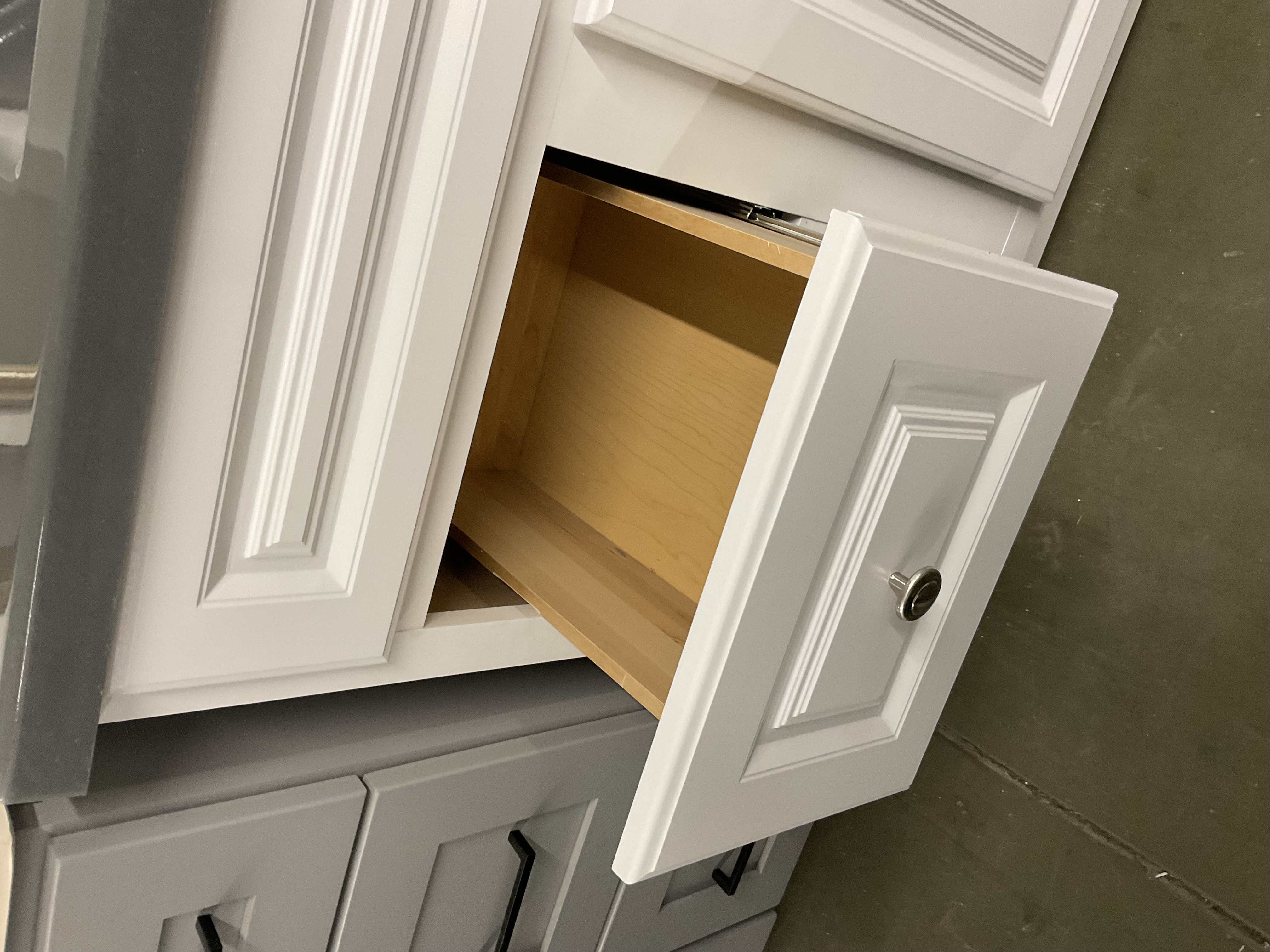 49"x 22" vanity with top 2025091710