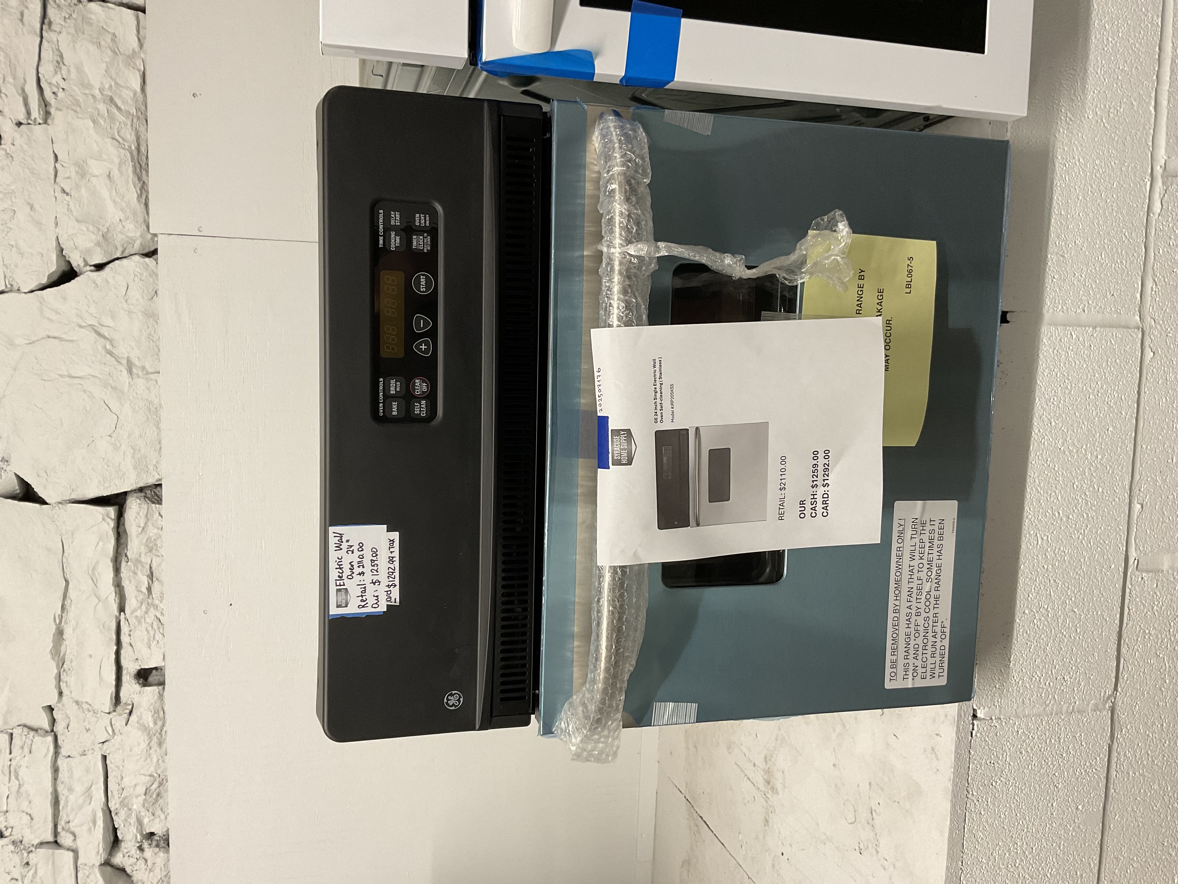 GE 24 inch Single Electric Wall Oven Self-cleaning (Stainless ) 202507176