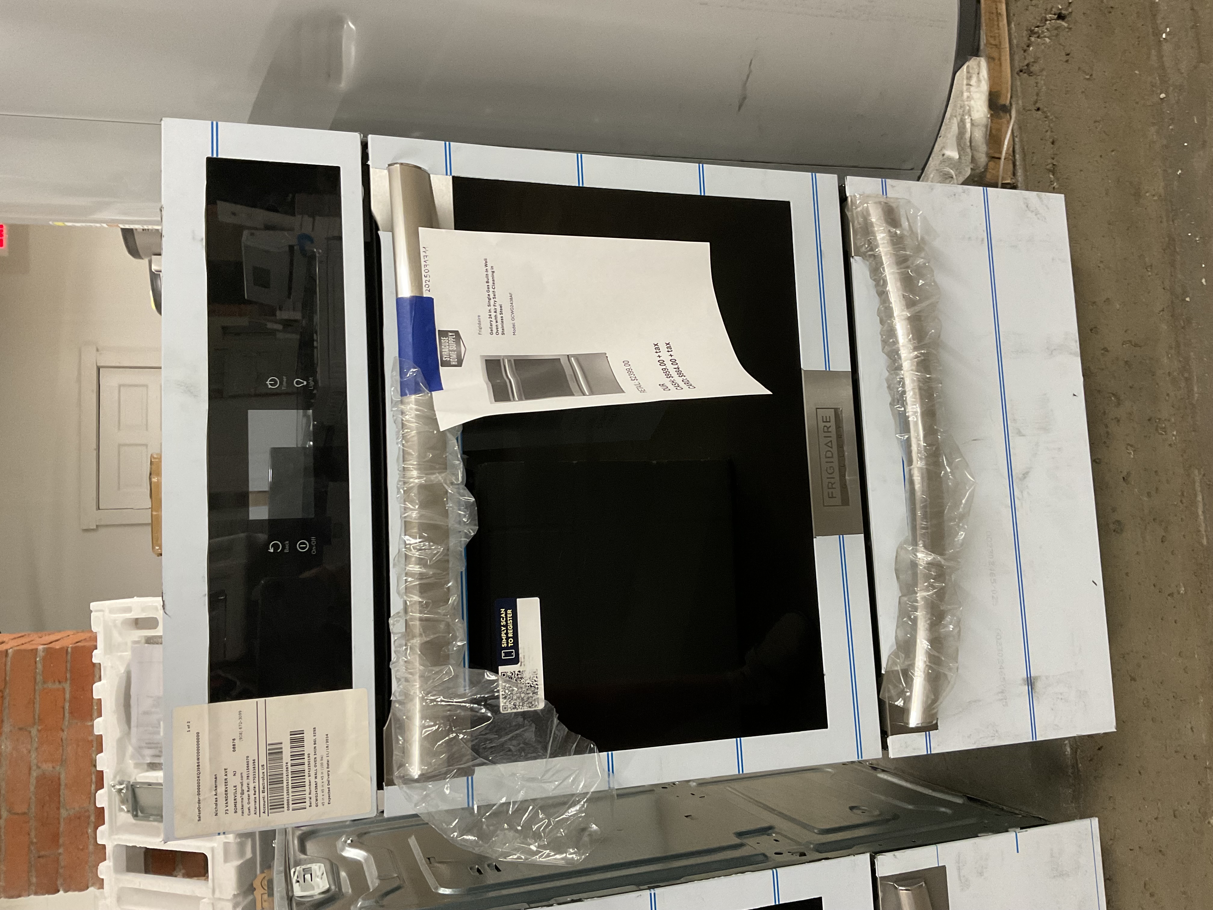 Frigidaire Gallery 24 in. Single Gas Built-In Wall Oven with Air Fry Self-Cleaning in Stainless Steel 2025071711