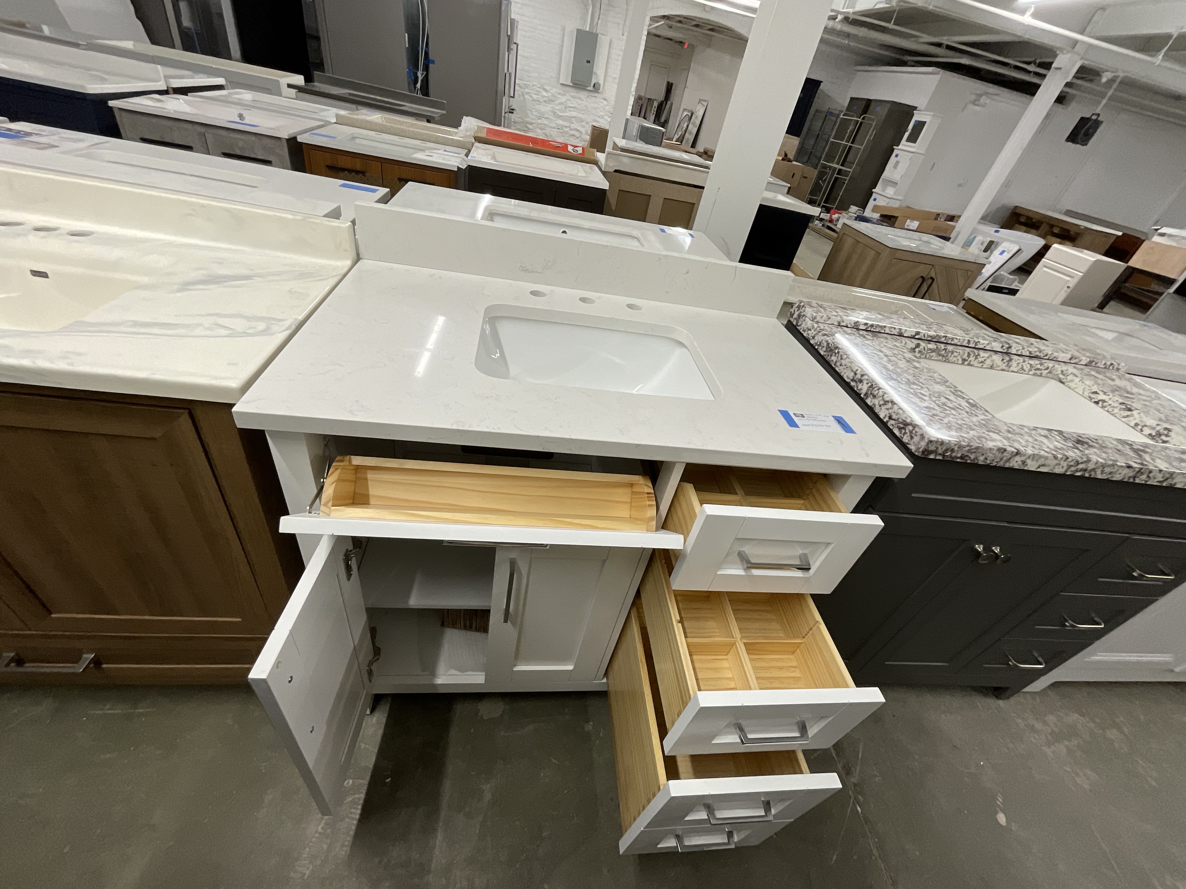 Vanity with top 36x22 2026071009