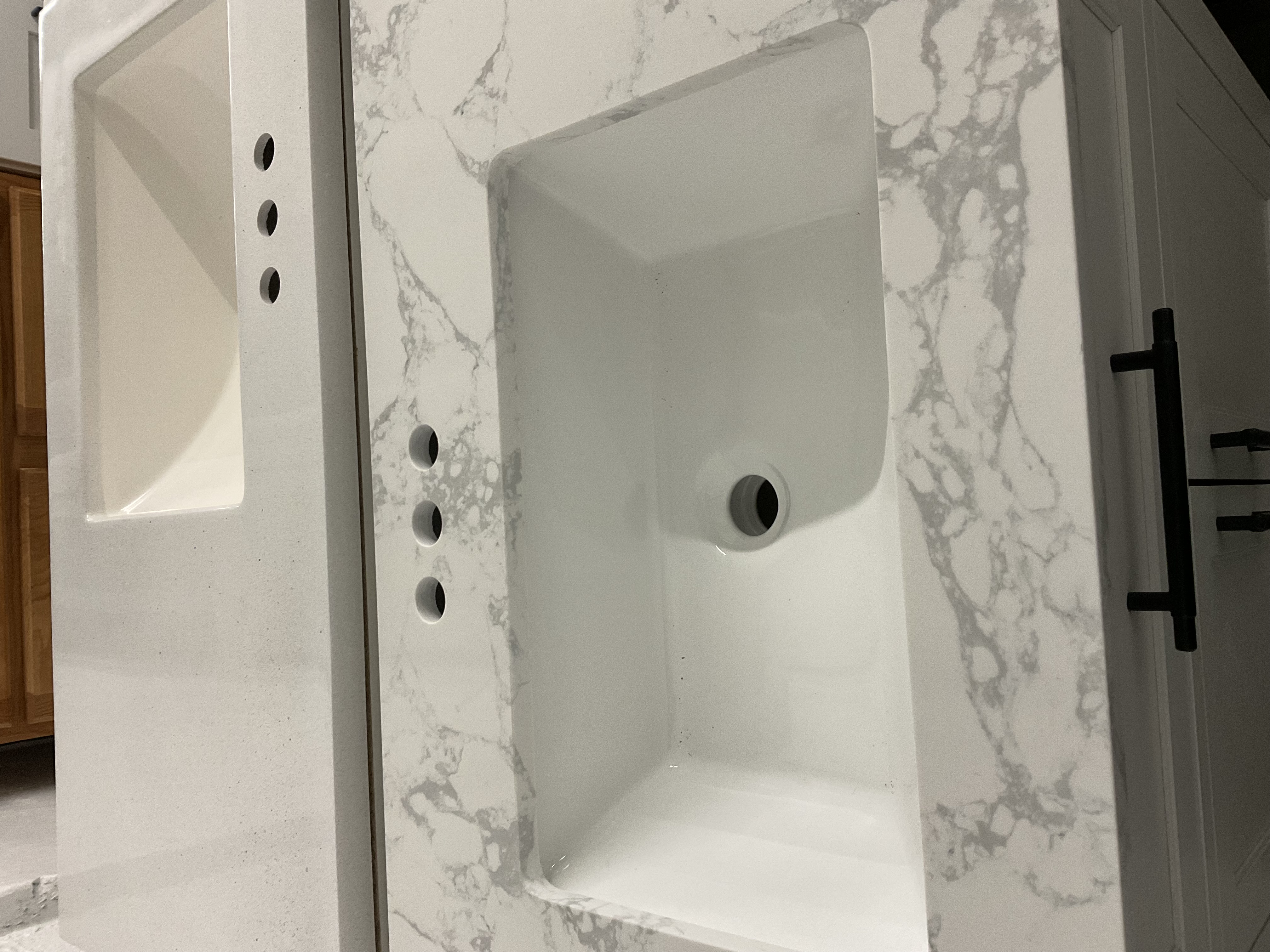 30"x 19" vanity with top 202509089