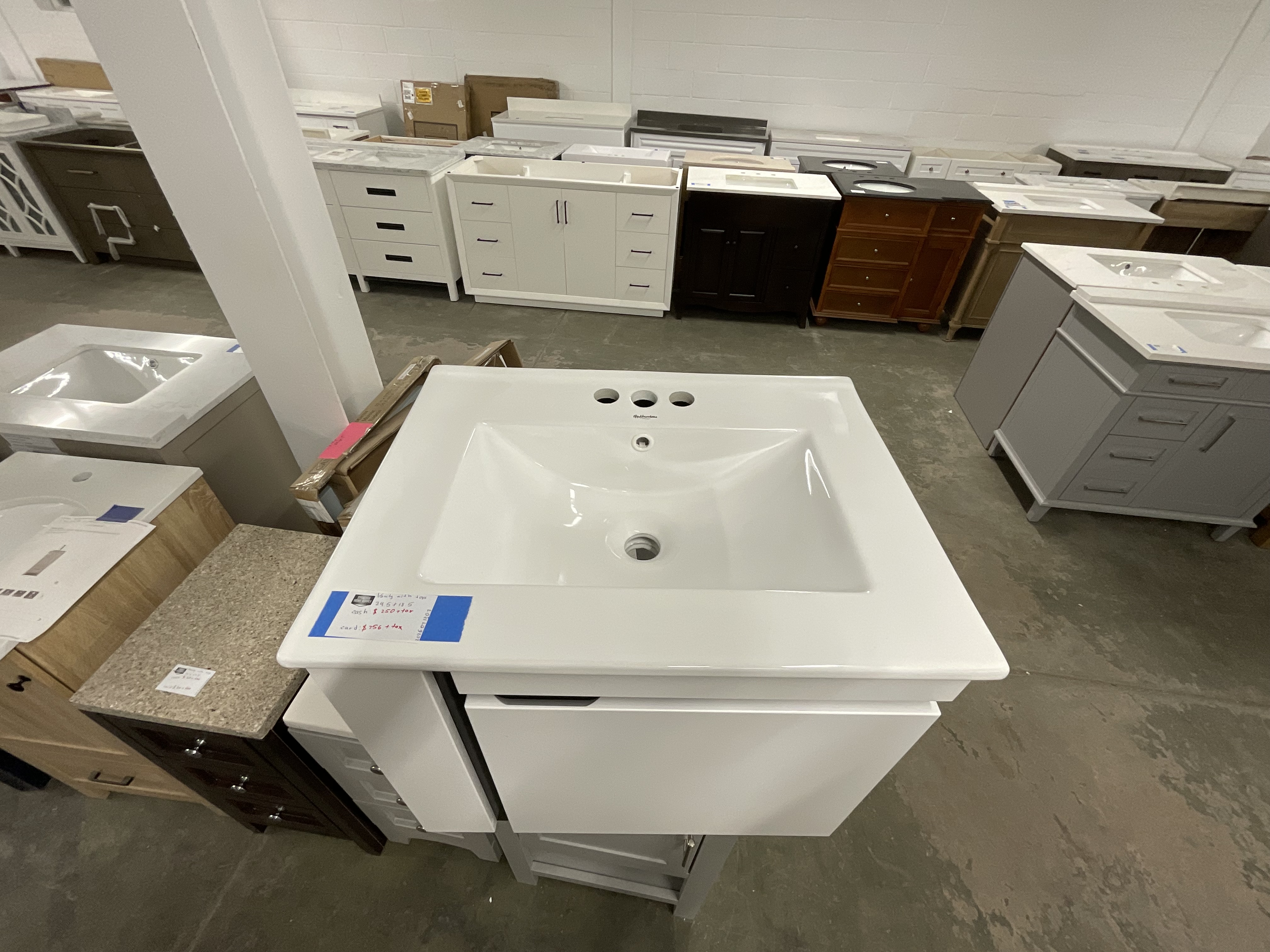 Vanity with top 24.5x18.5