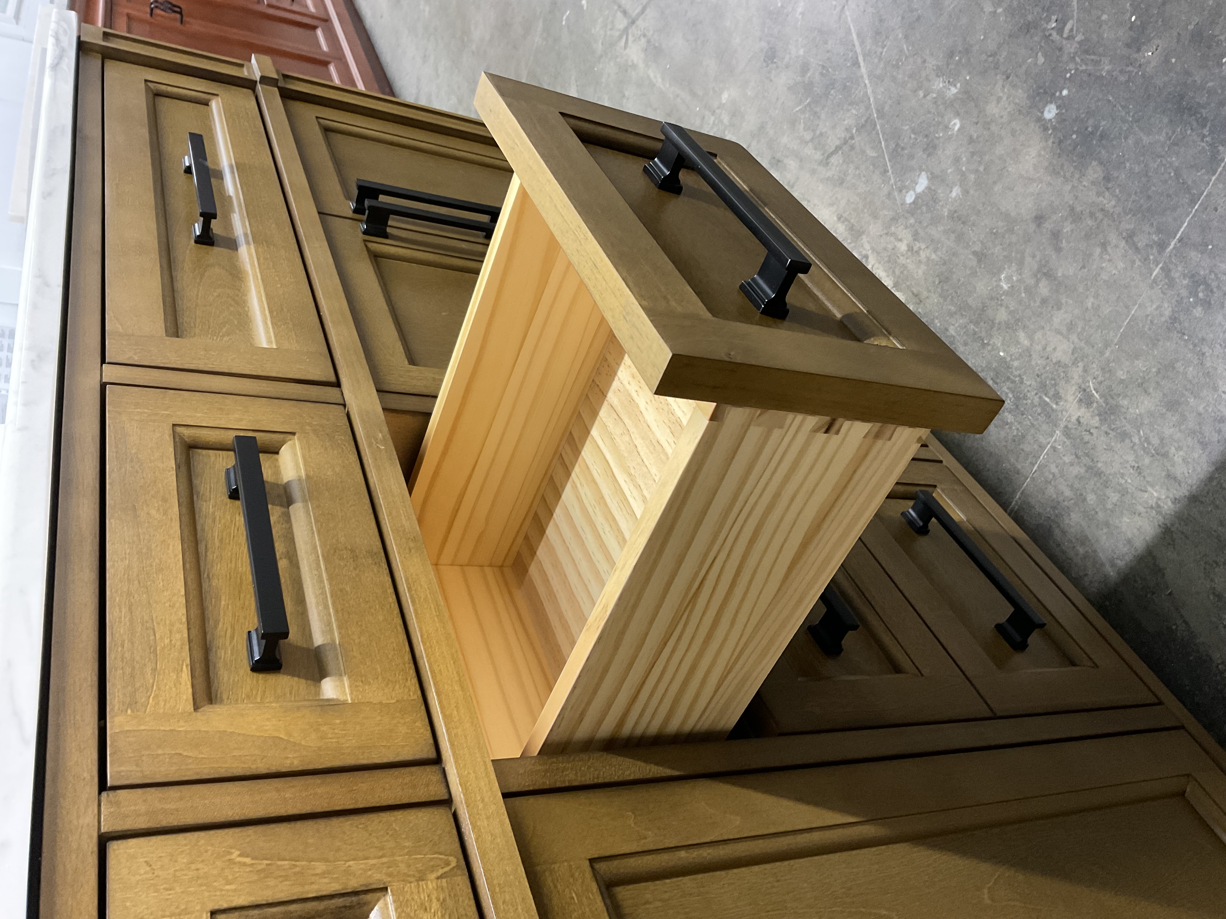 61"x 22" vanity with top 202509091