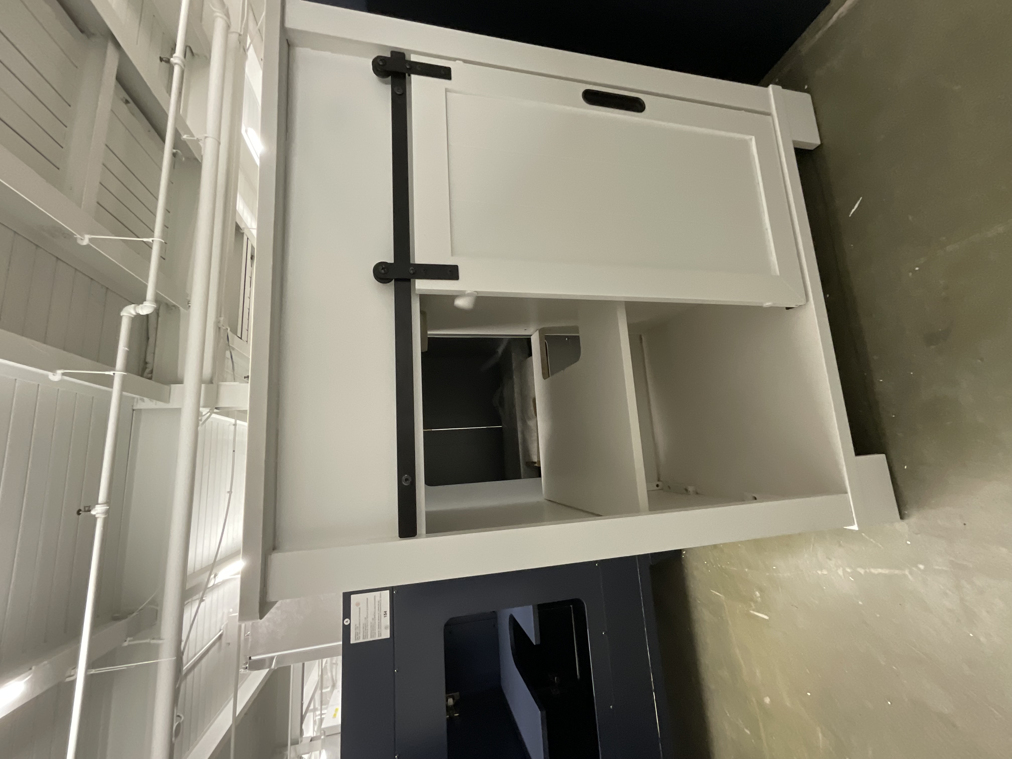 30"x 20" vanity with top 202509267