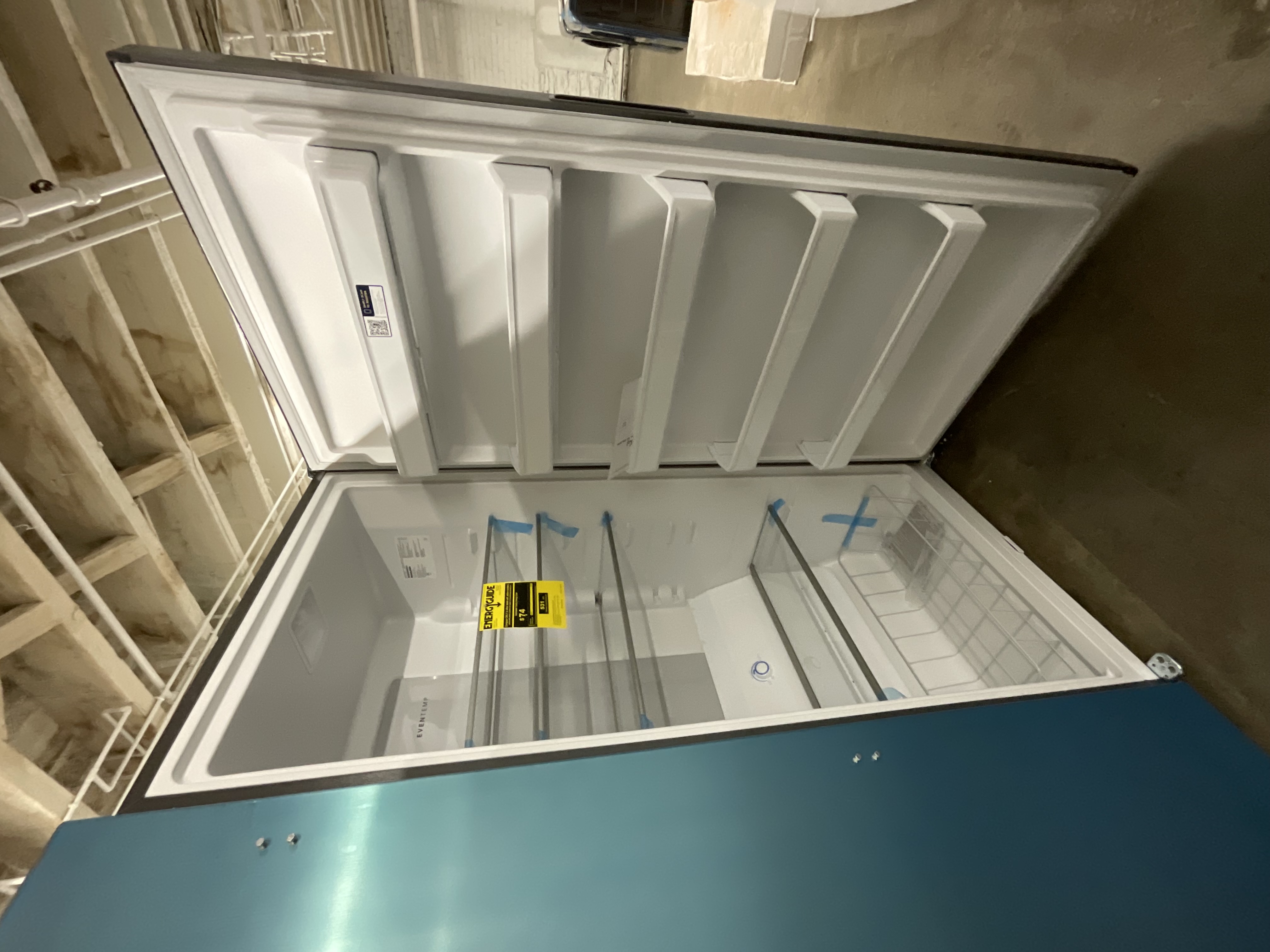 Frigidaire 32.6 in. 20 cu. ft. Frost Free Defrost, Garage Ready Upright Freezer in Carbon 202509262