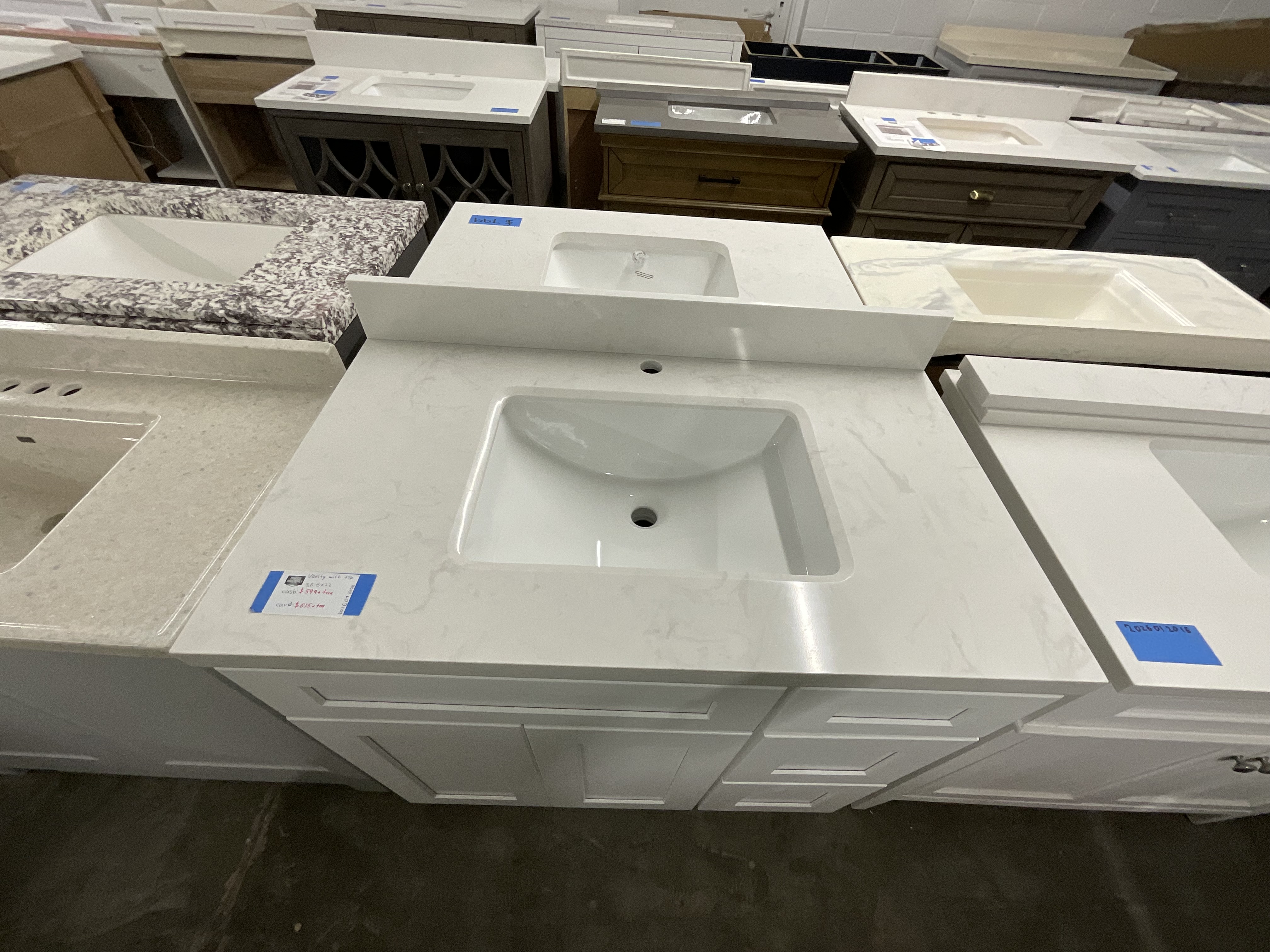 Vanity with top 36.5x22 2026071008
