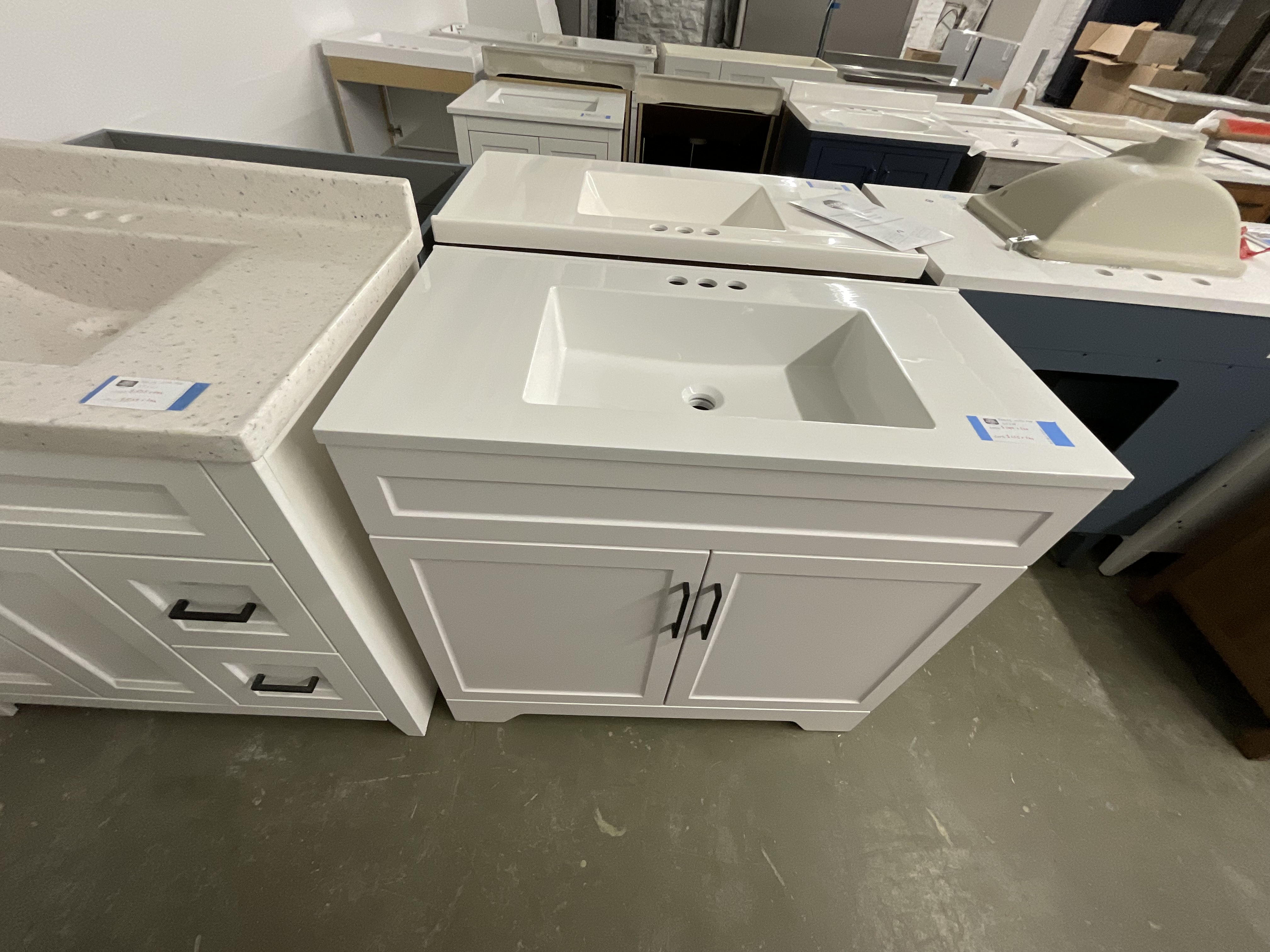Vanity with top 37x19 2026071010