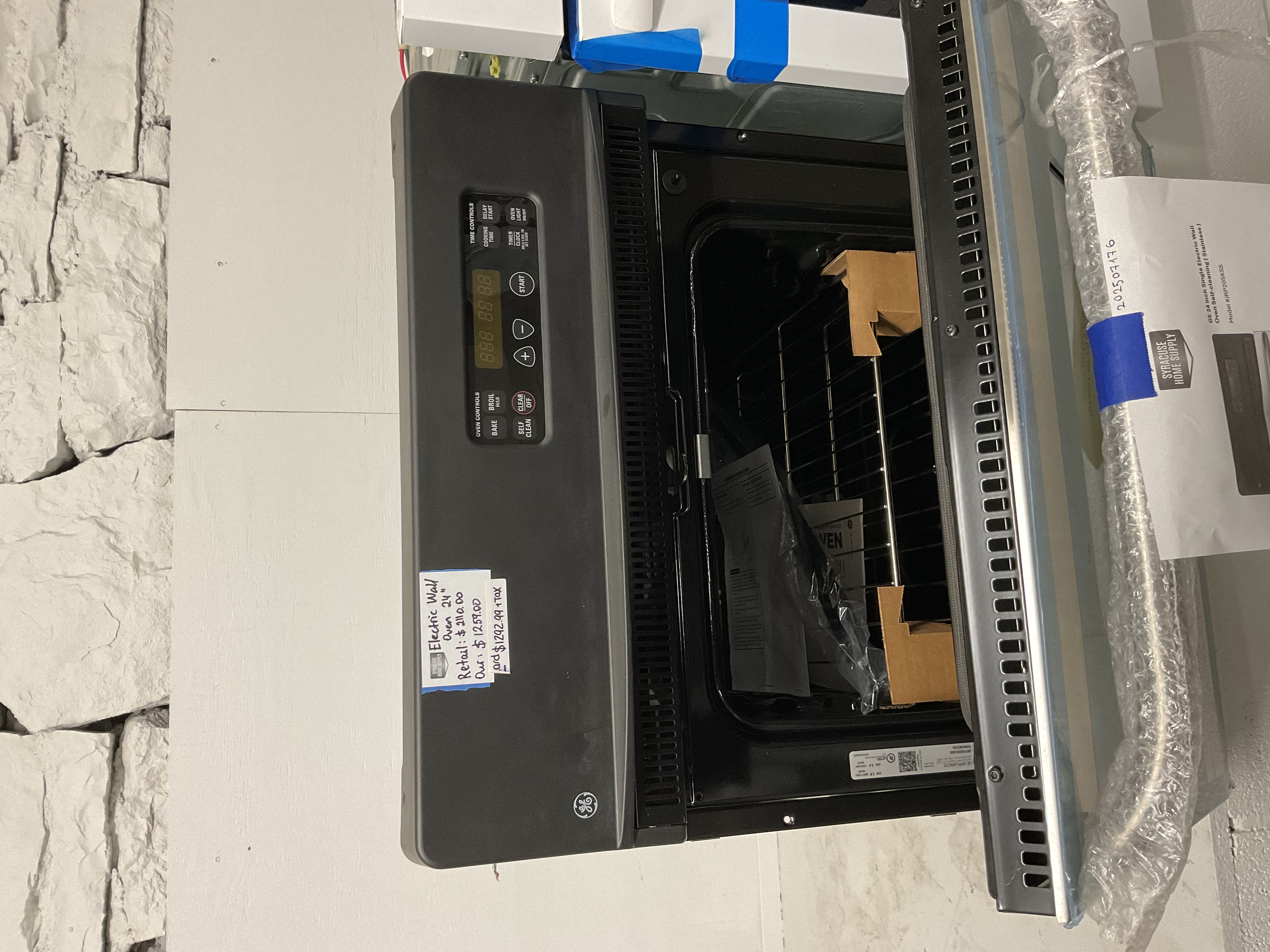 GE 24 inch Single Electric Wall Oven Self-cleaning (Stainless ) 202507176