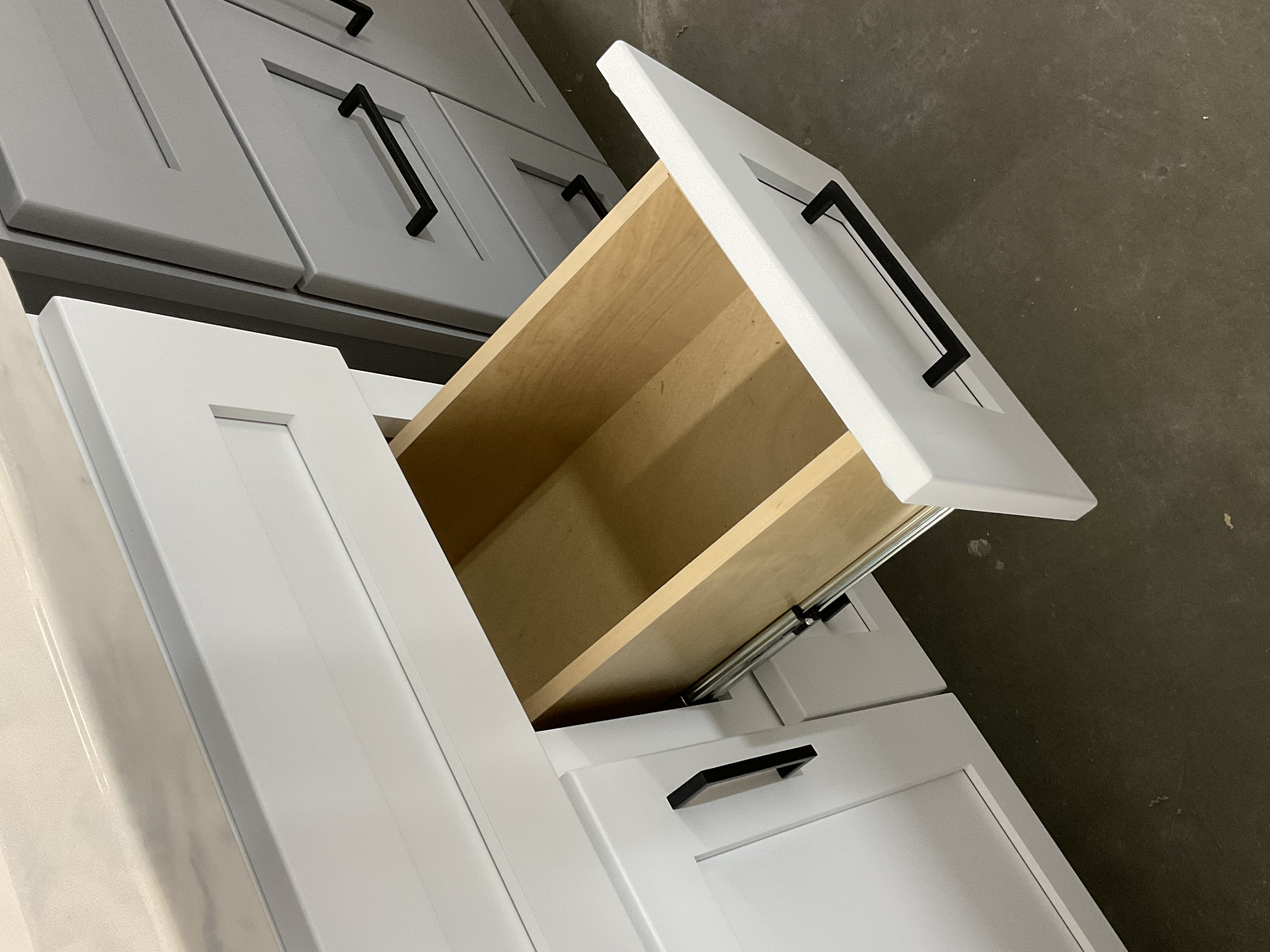 31"x 22" vanity with top 202509084