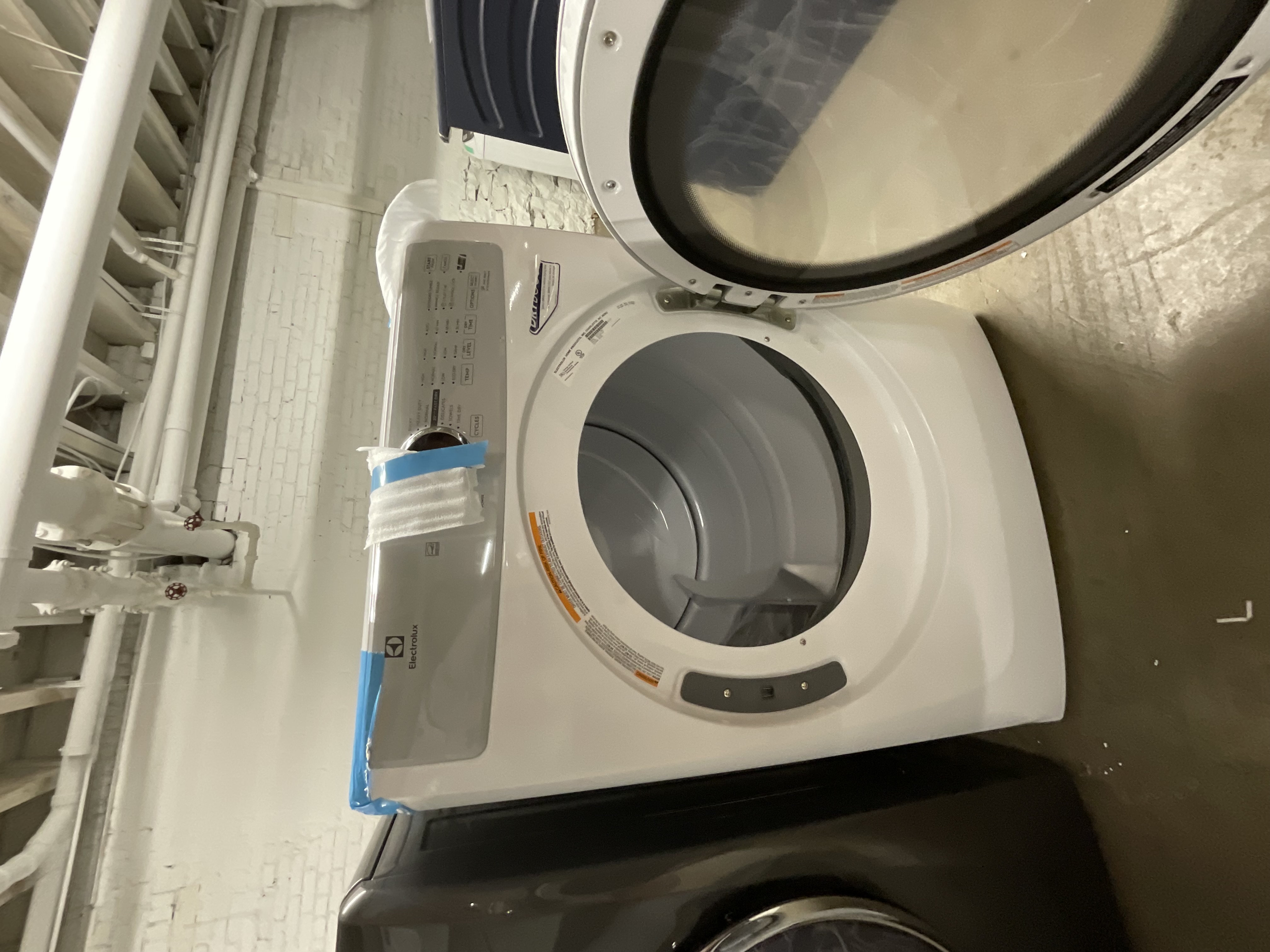 Electrolux 8 cu. ft. Electric Dryer Front Load in White 2025071619