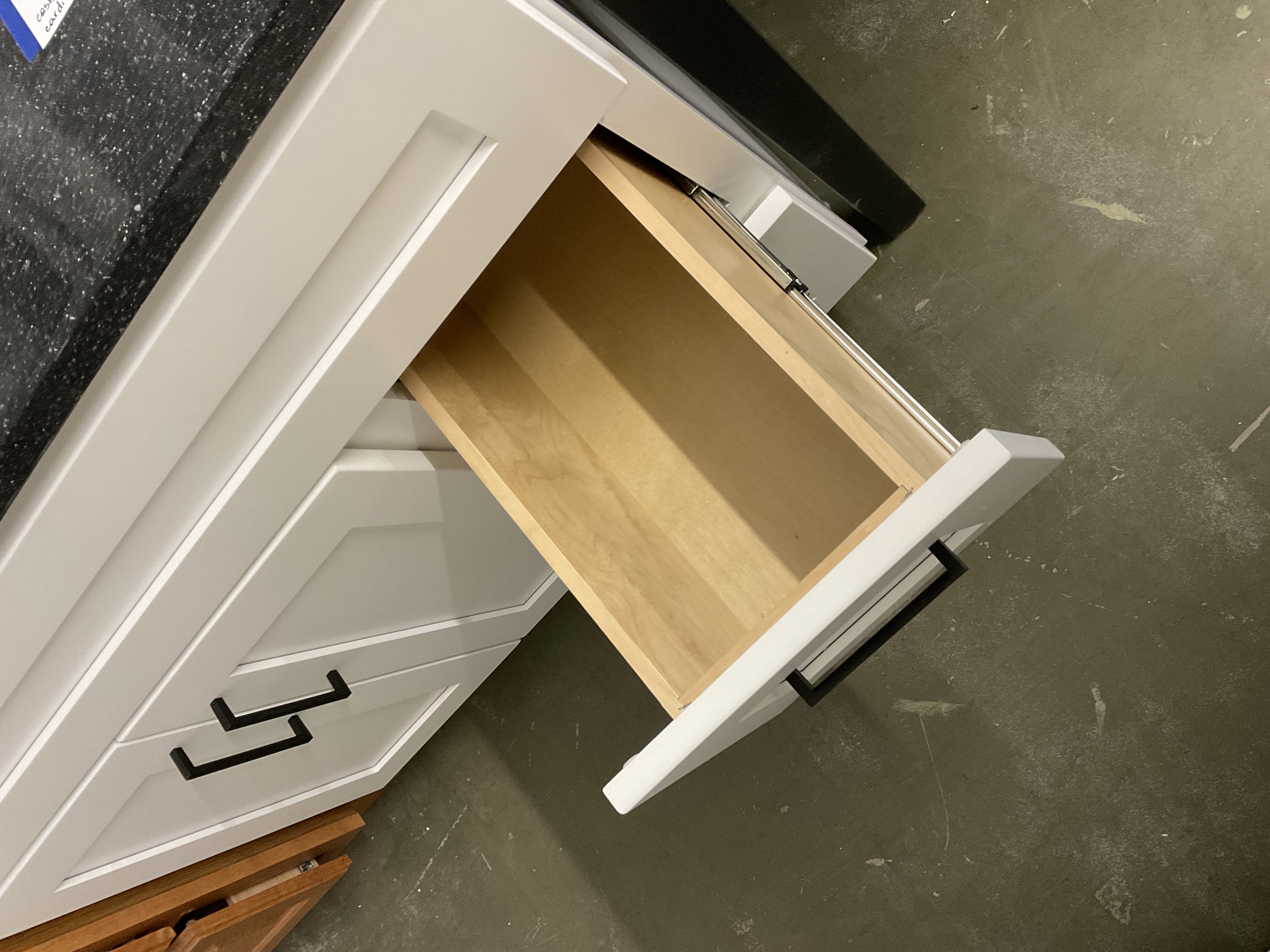 37"x 22" vanity with top 202509177
