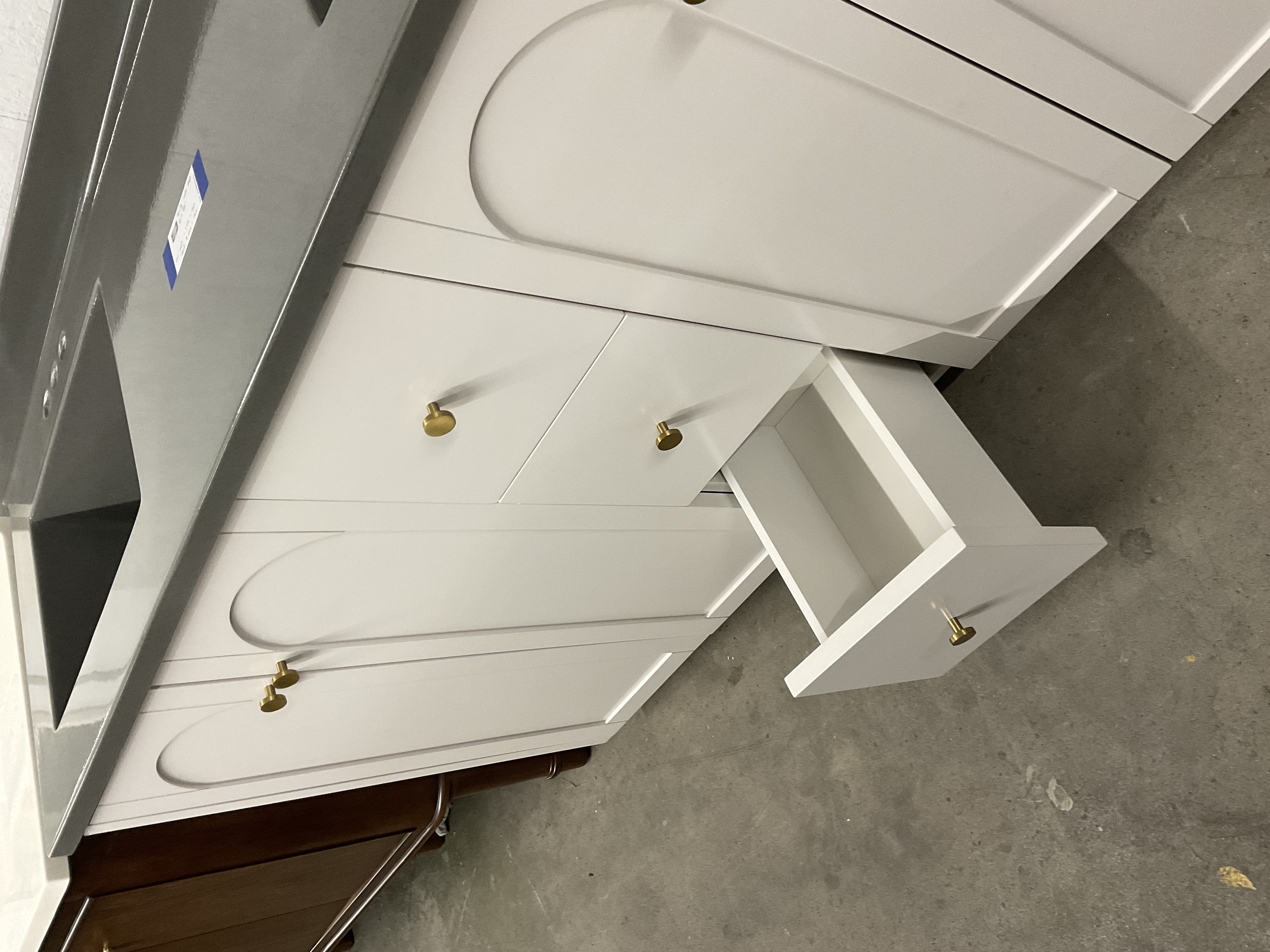 61"x 22" vanity with top 202509173