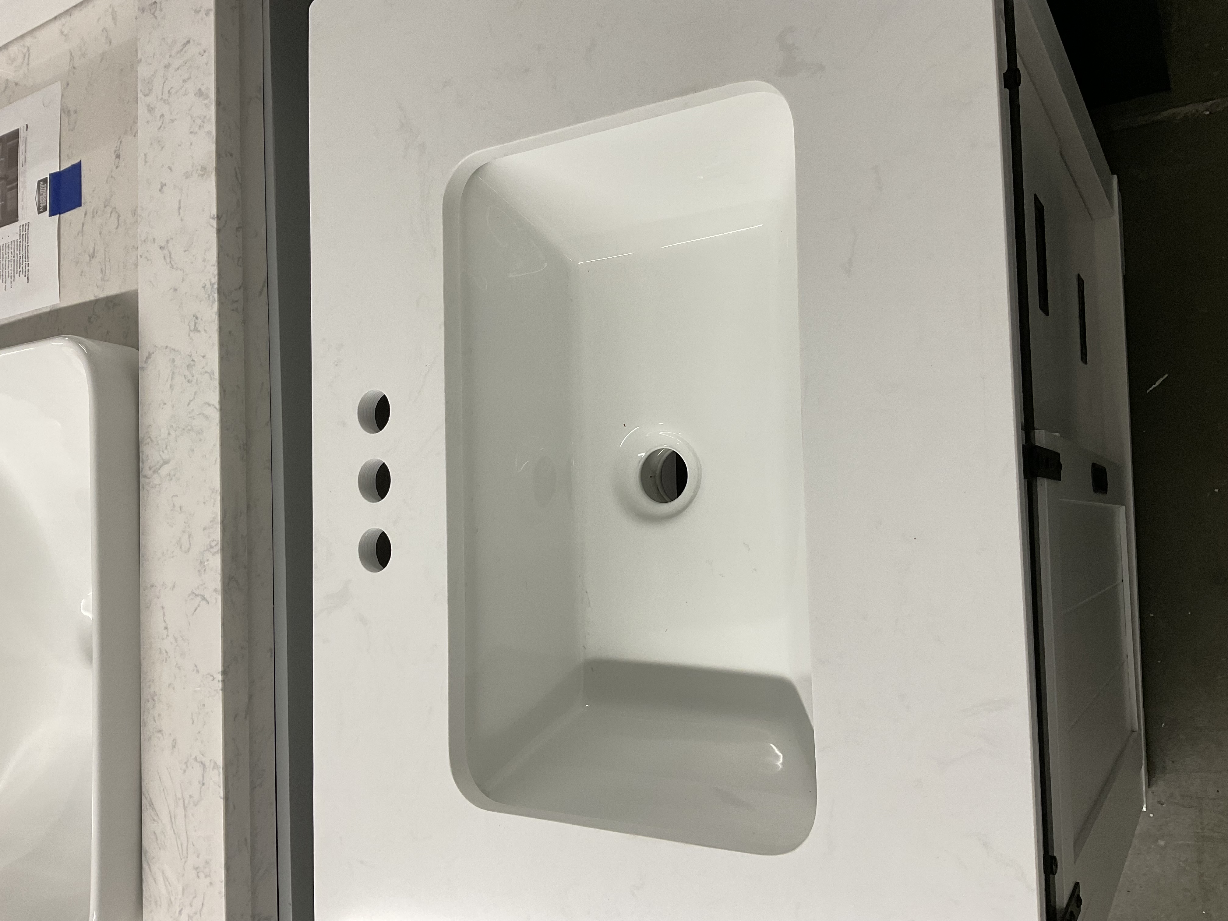 30"x 20" vanity with top 202509267
