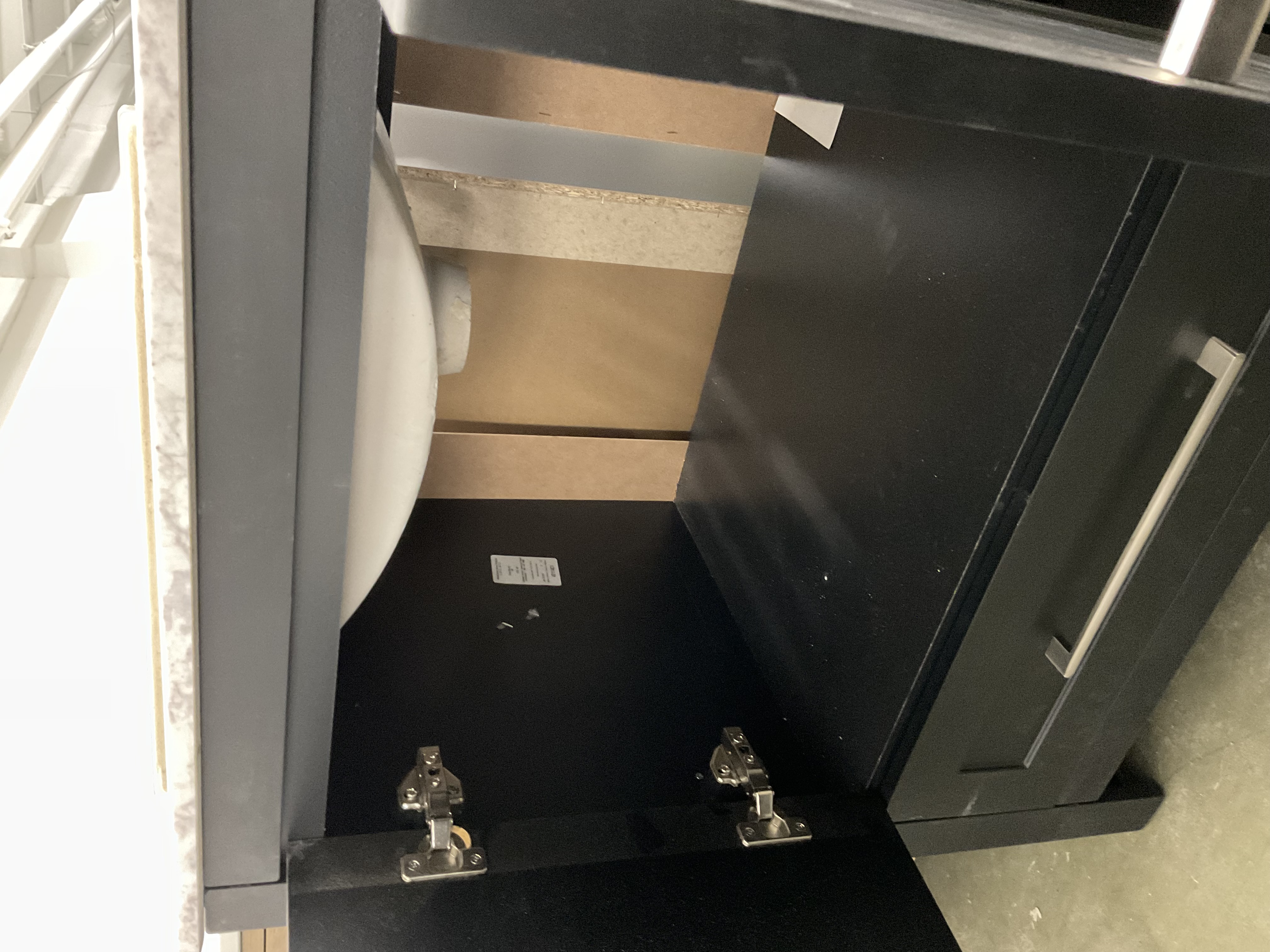 31"x 22" vanity with top 202509094