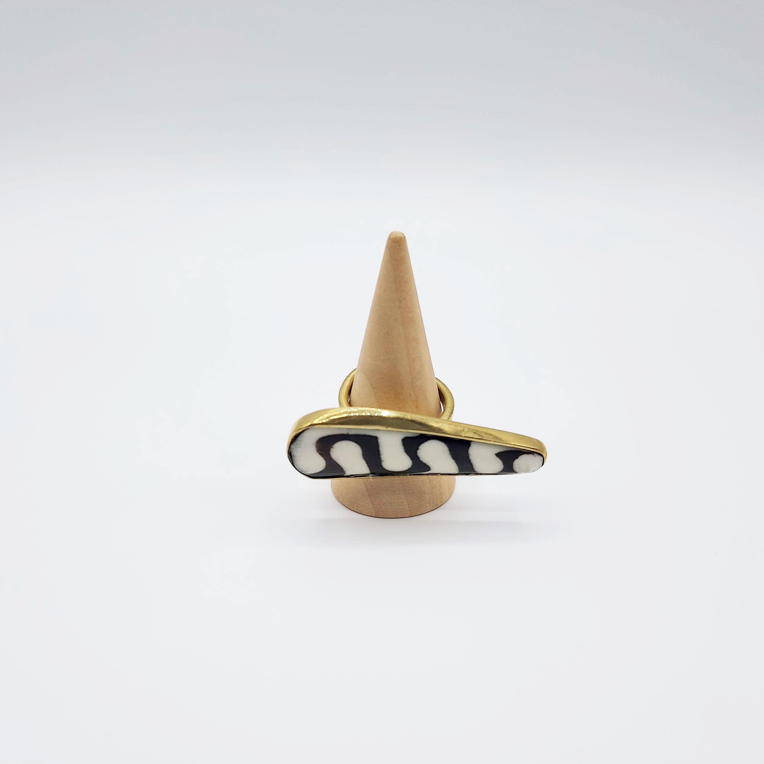 Bague en laiton  avec design zébré