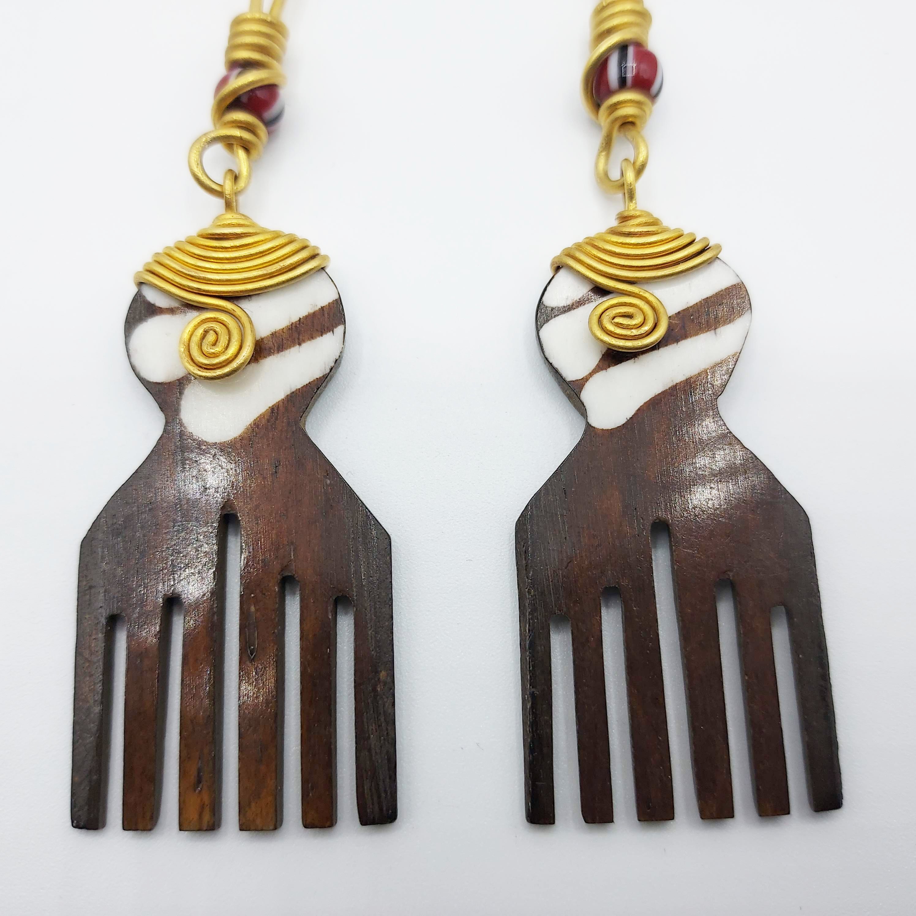 Boucles d'oreilles ethniques peigne marron