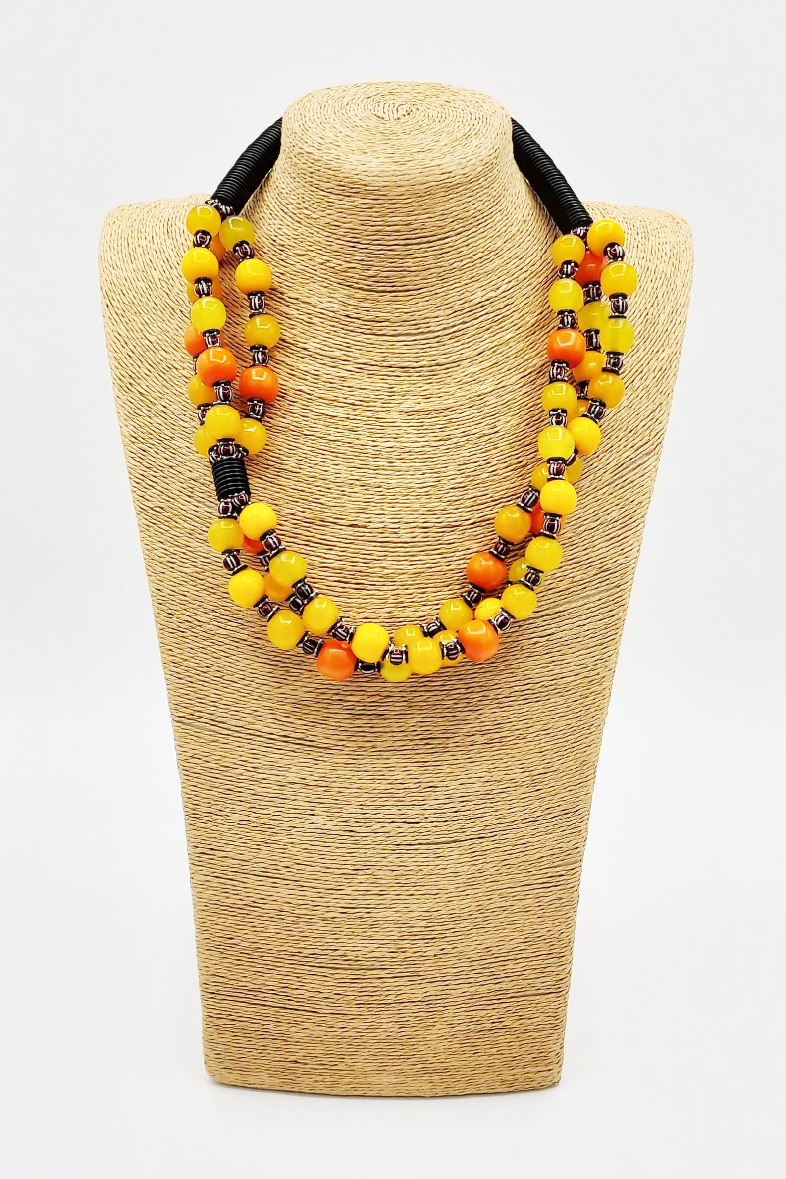 Collier en perles jaune et orange