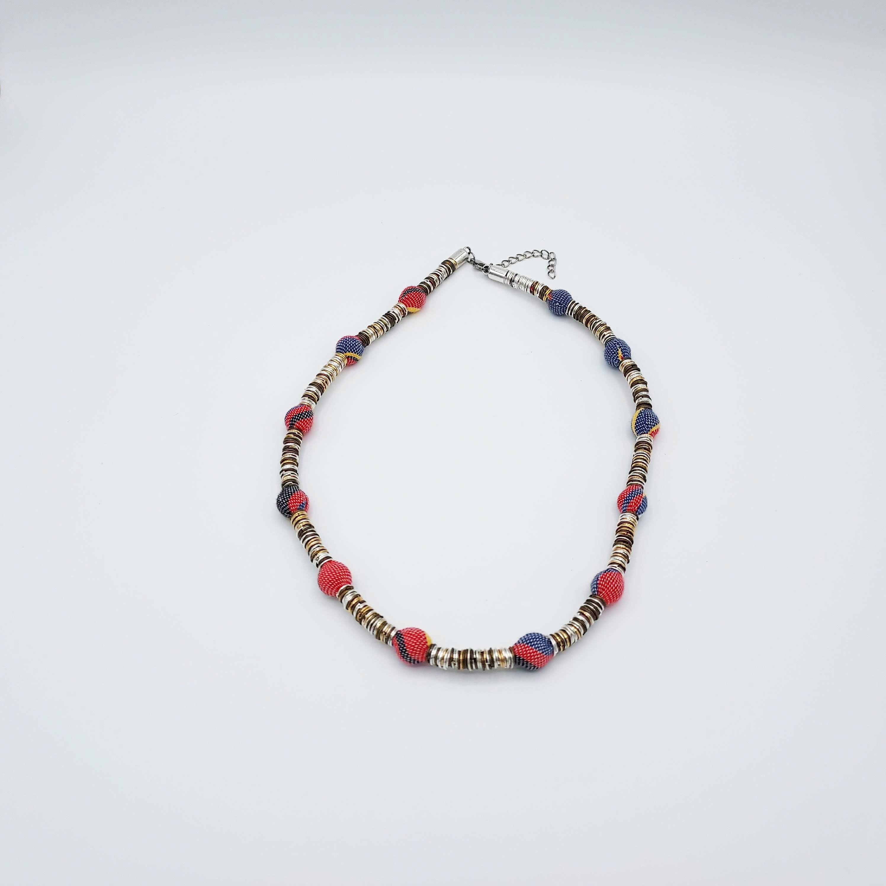 Collier de perles rose et blue