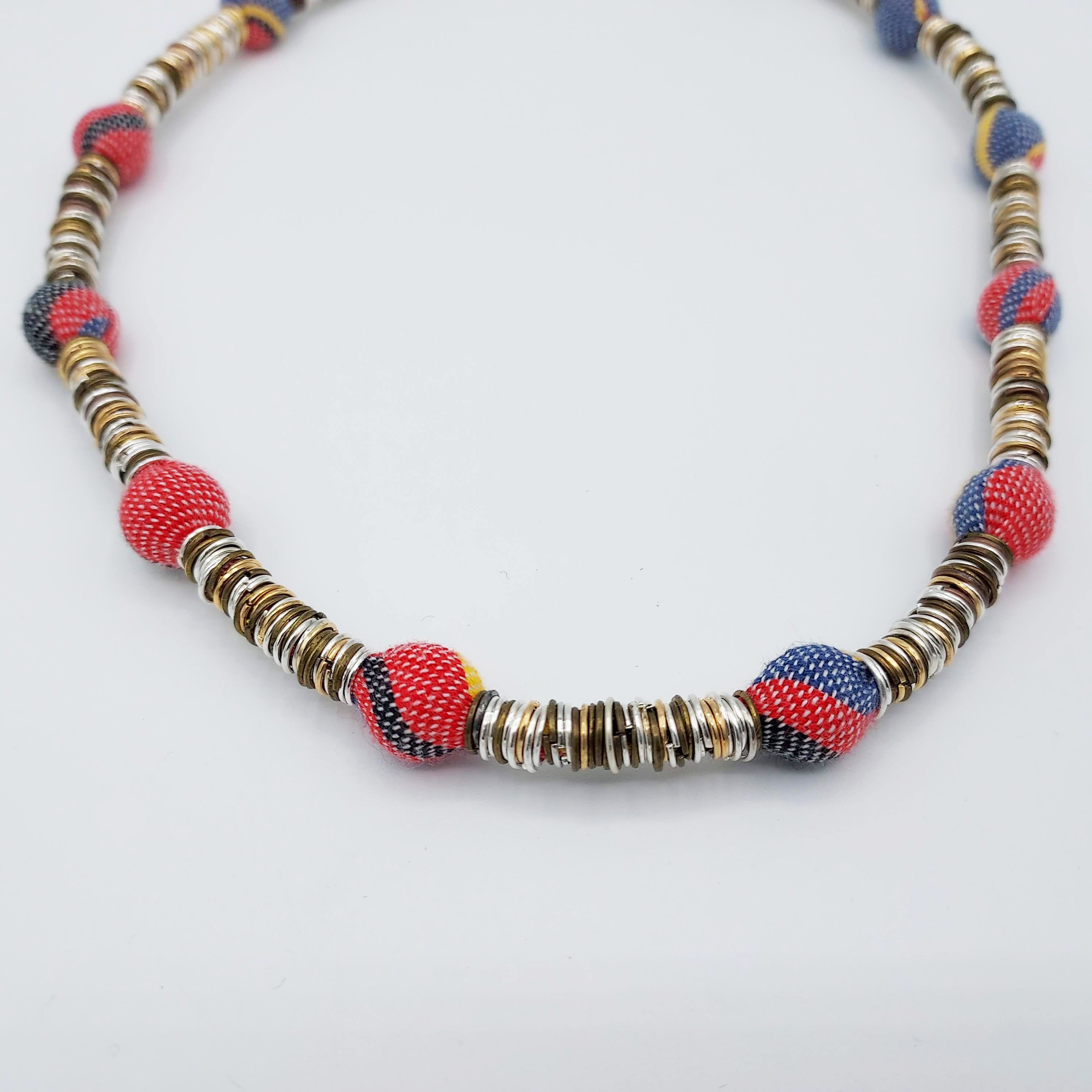 Collier de perles rose et blue