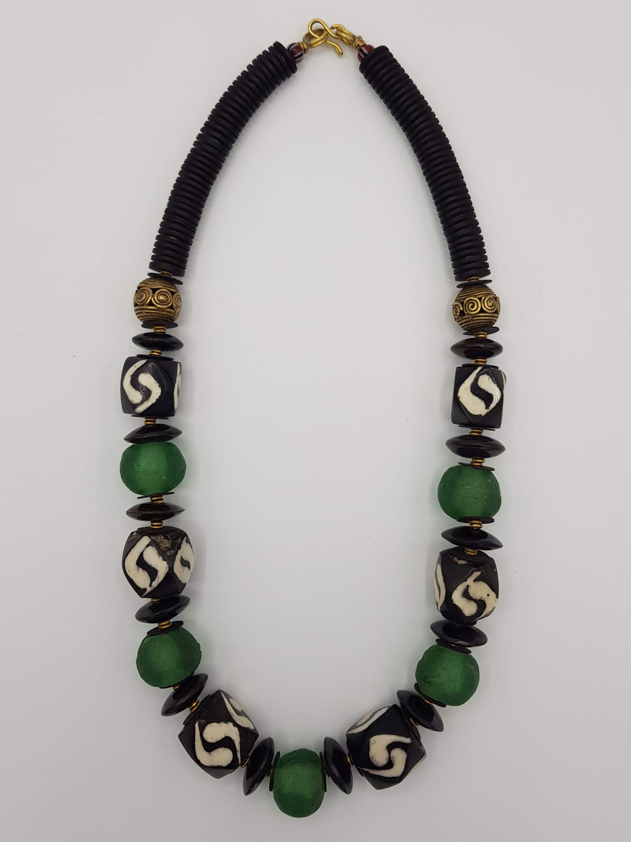 Collier  ethnique avec perles