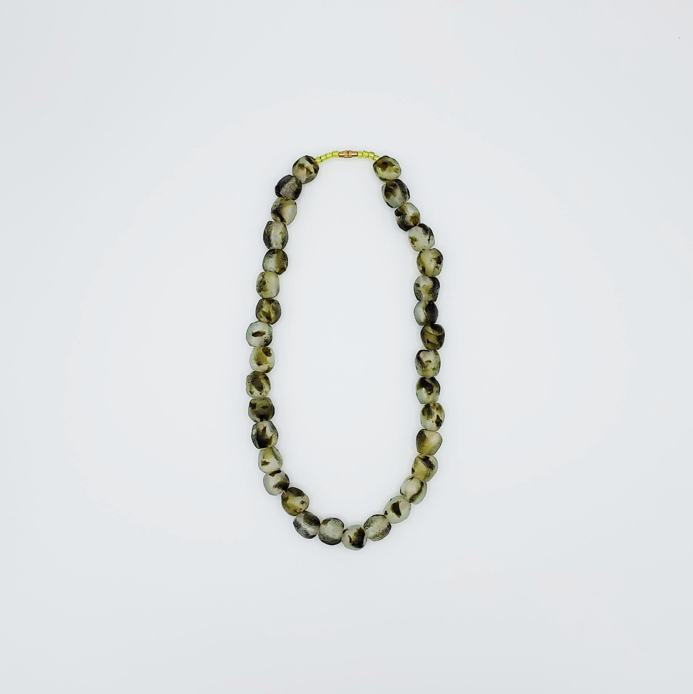 Collier coloré en perles