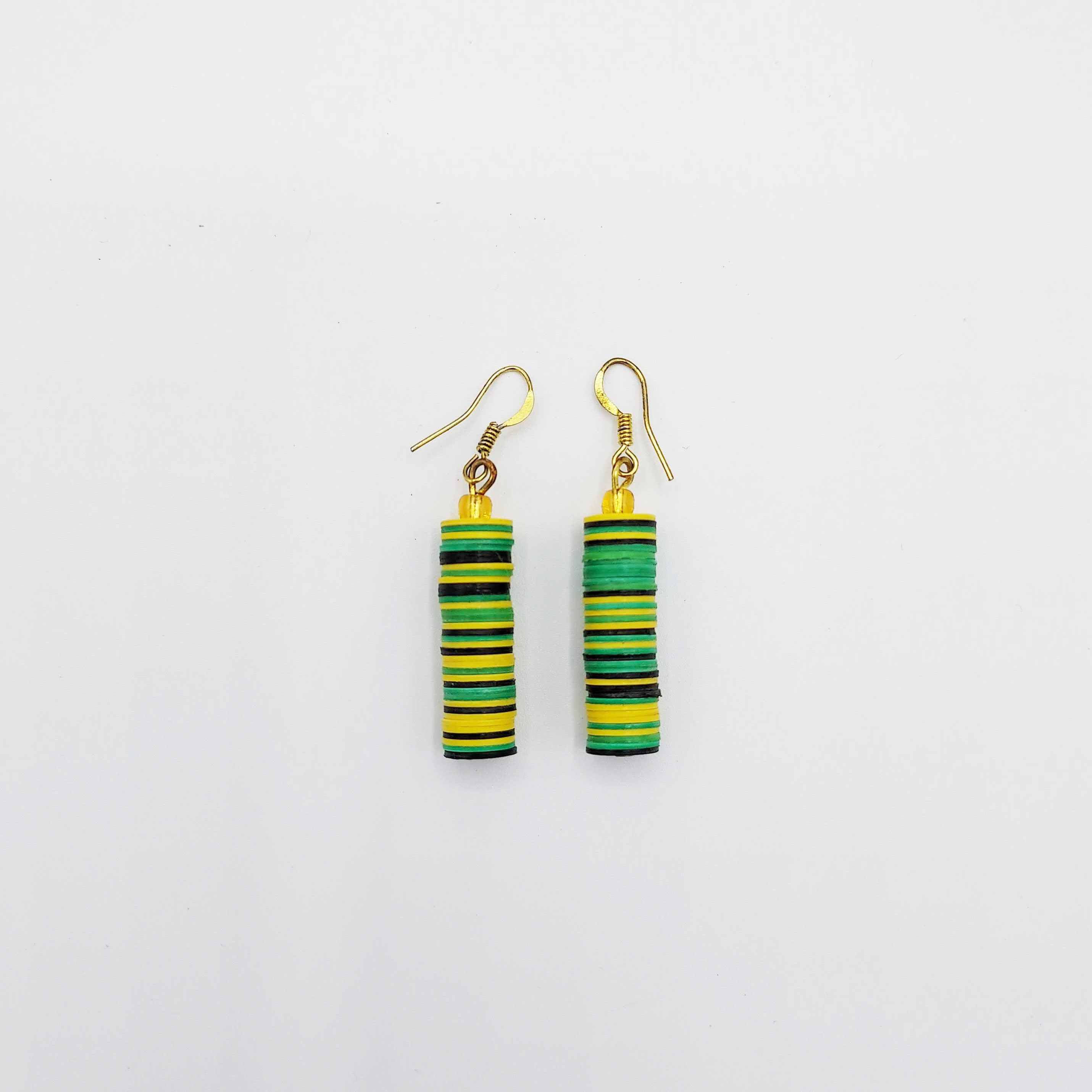 Boucles d'oreilles différentes couleurs