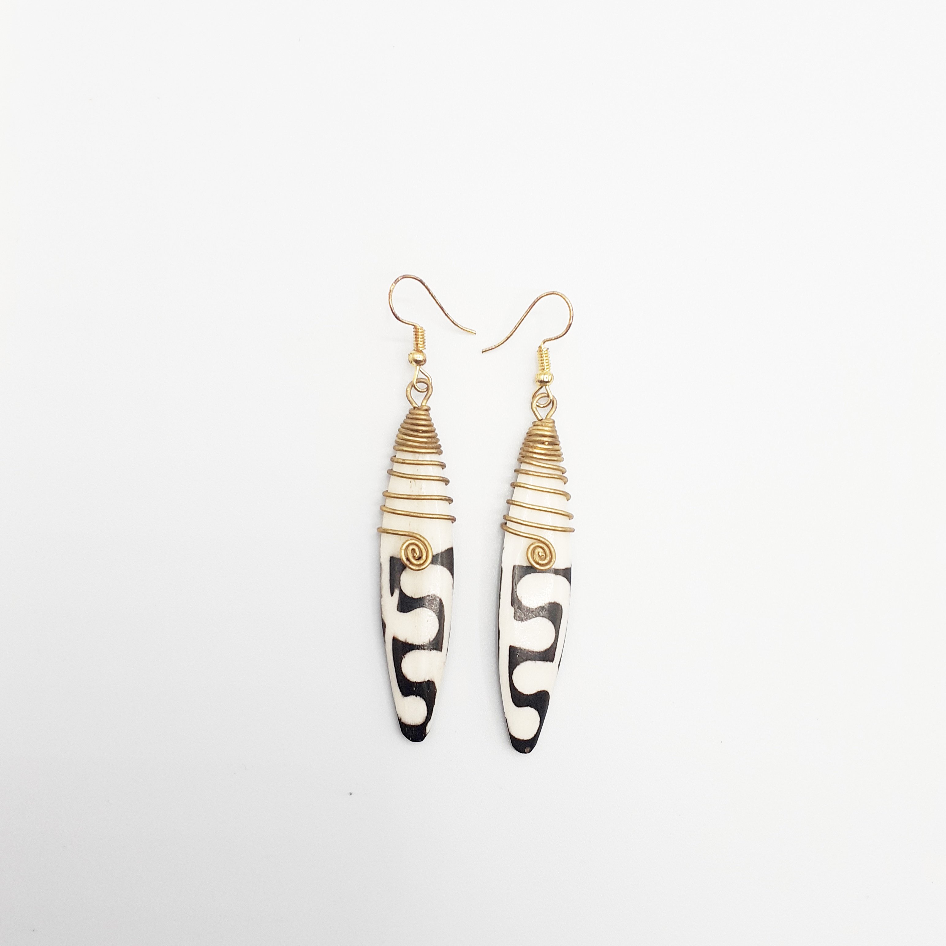 Boucles d'oreilles artisanales en bois et métal