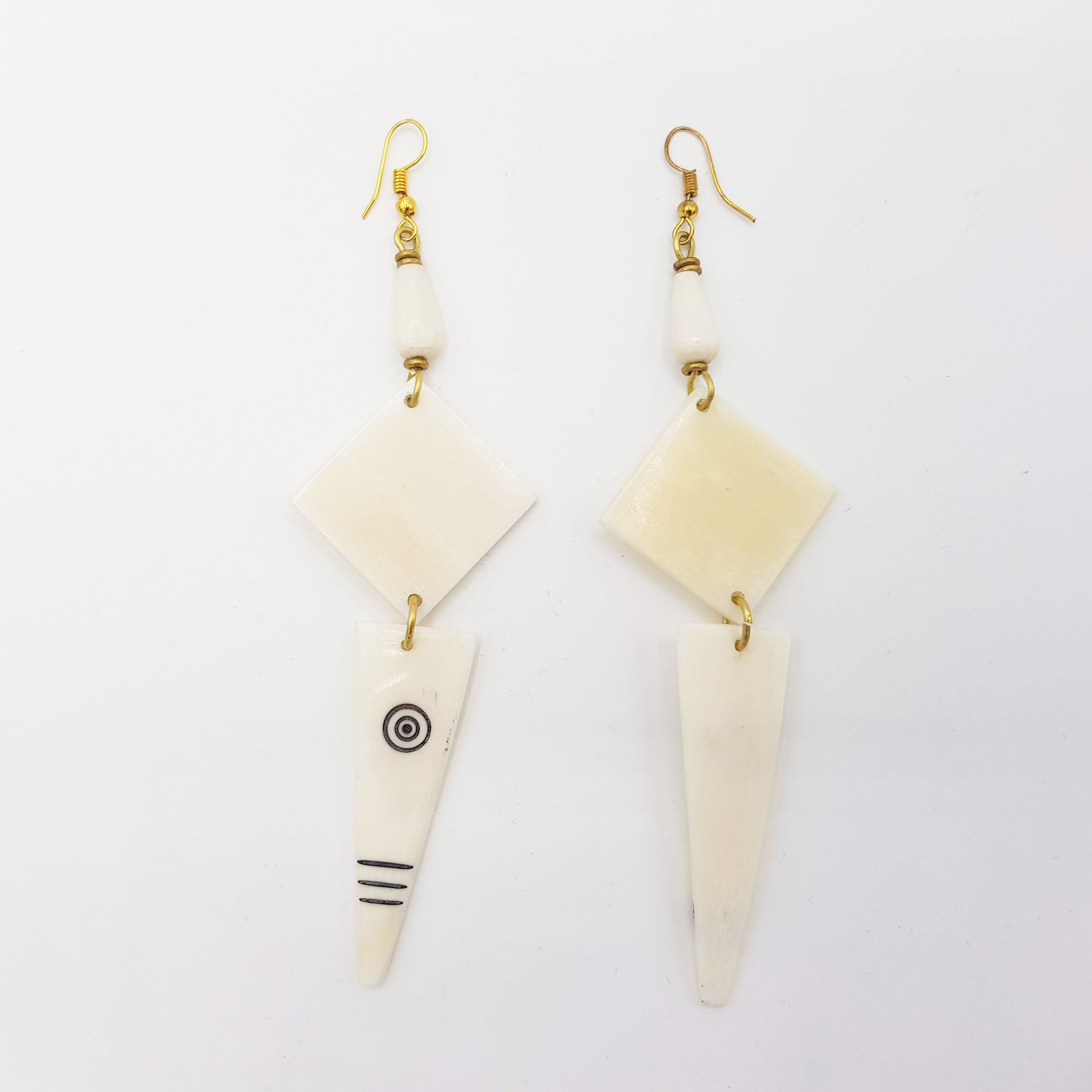 Boucles d'oreilles géométriques et moderne