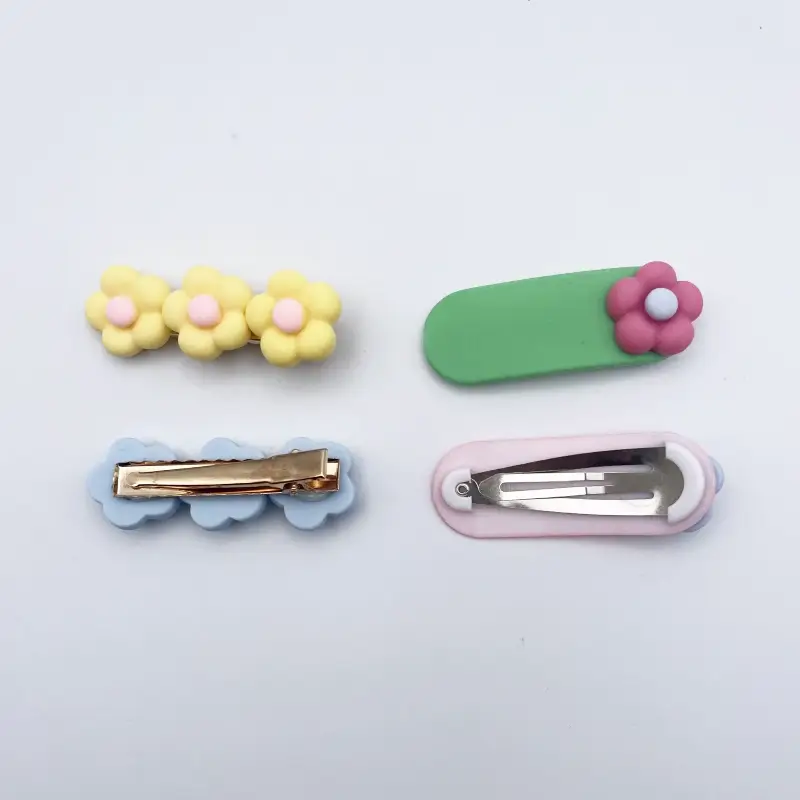 Barrettes pour cheveuxavec décorations florales