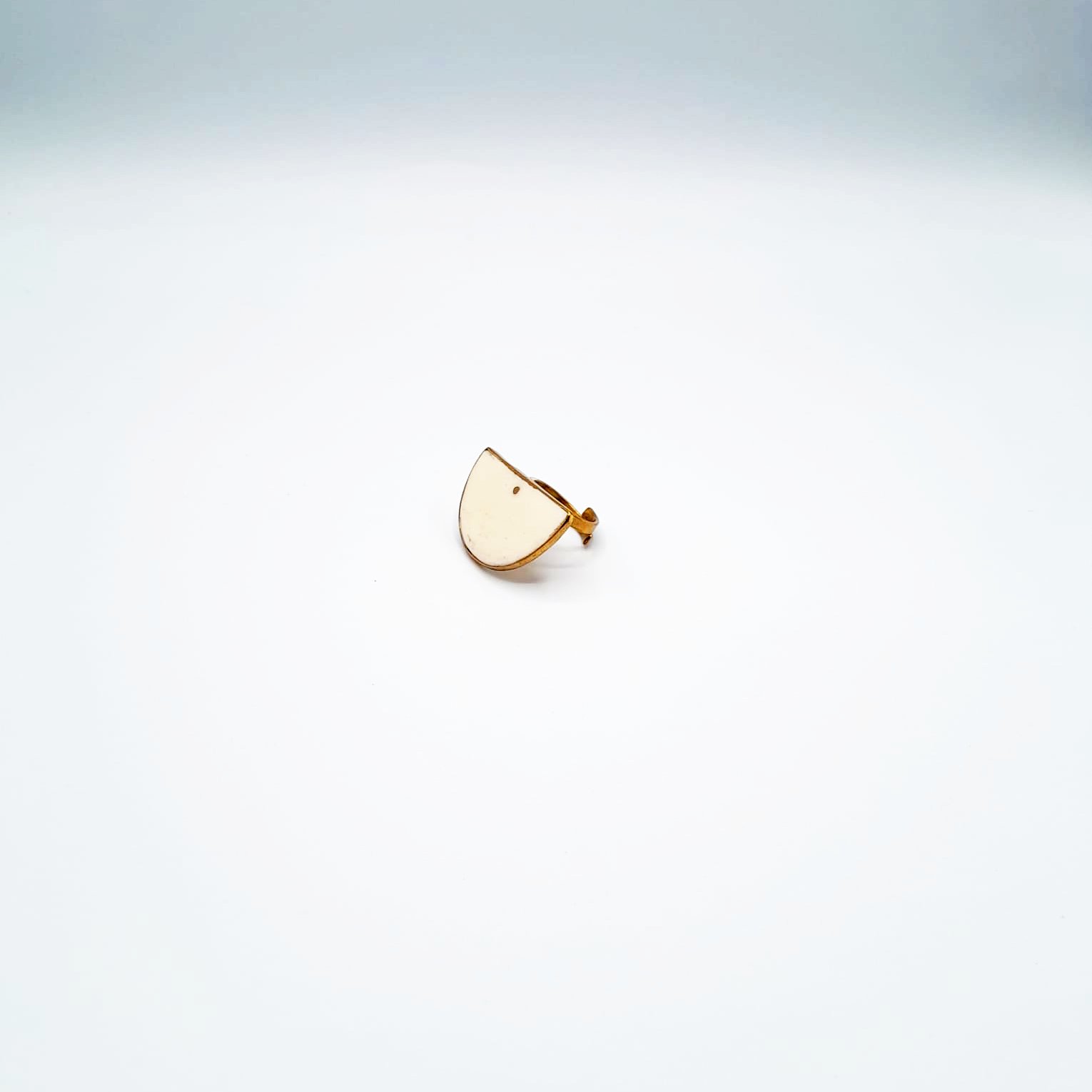 Bouton de manchette doré