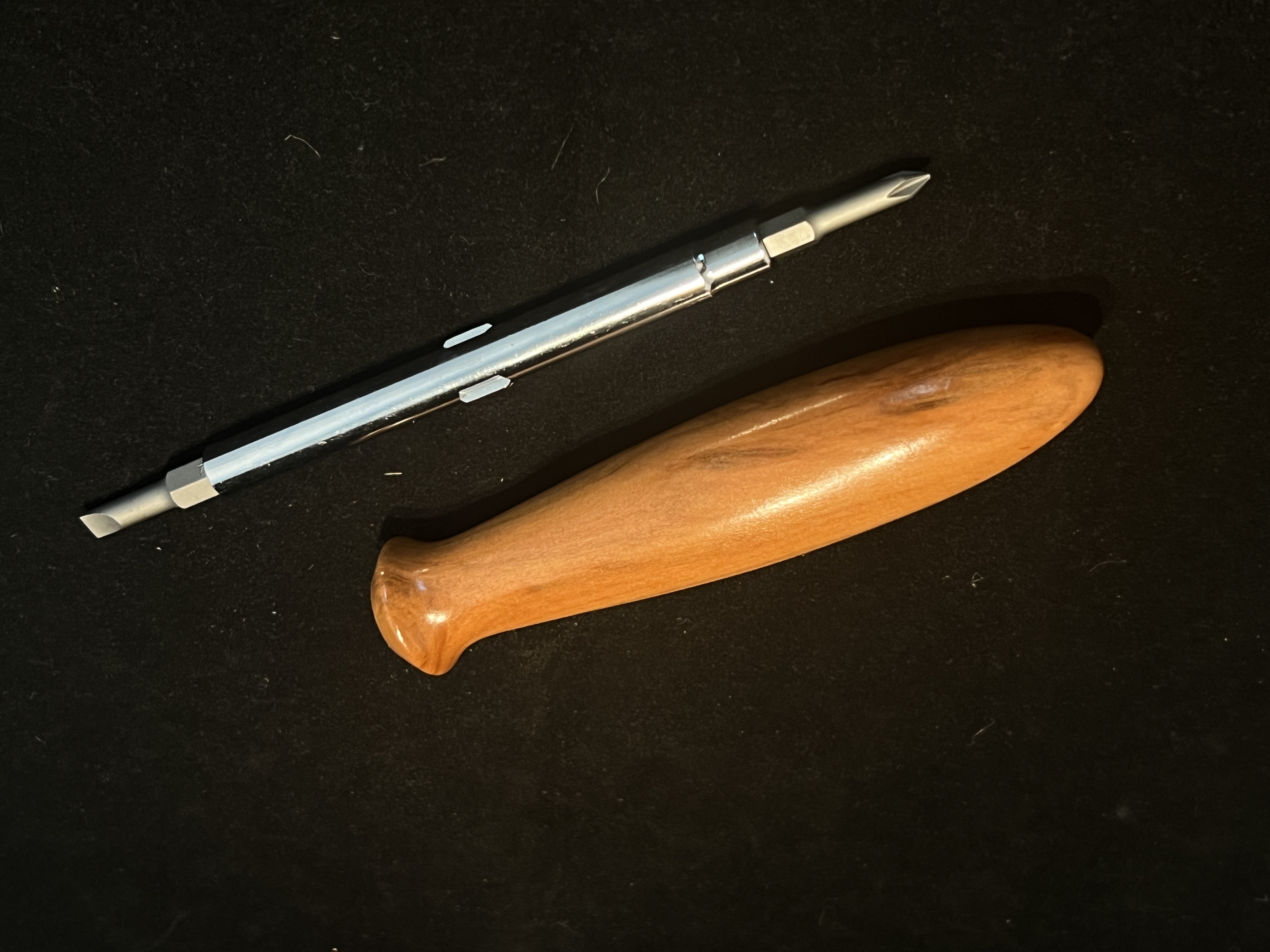 Apple Multi-function Screwdriver