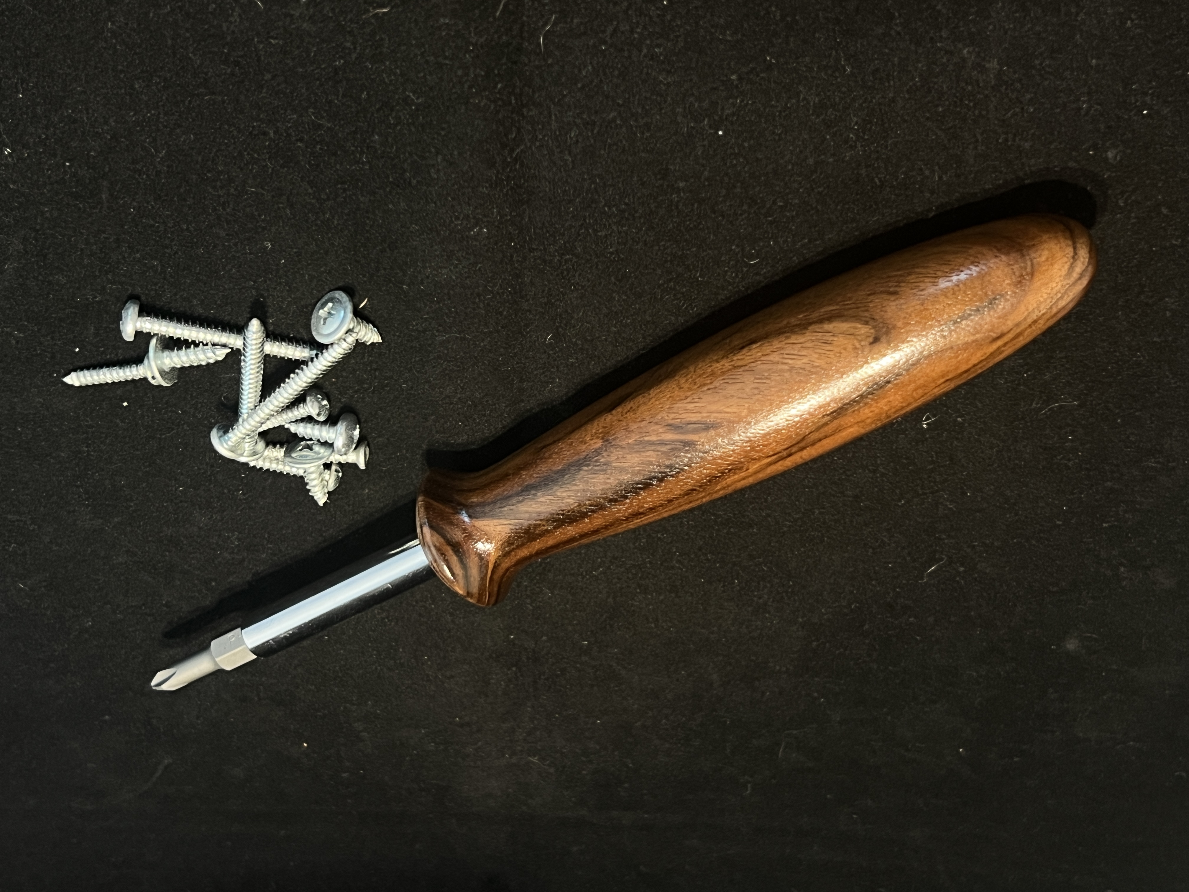 Claro Walnut multi-function screwdriver