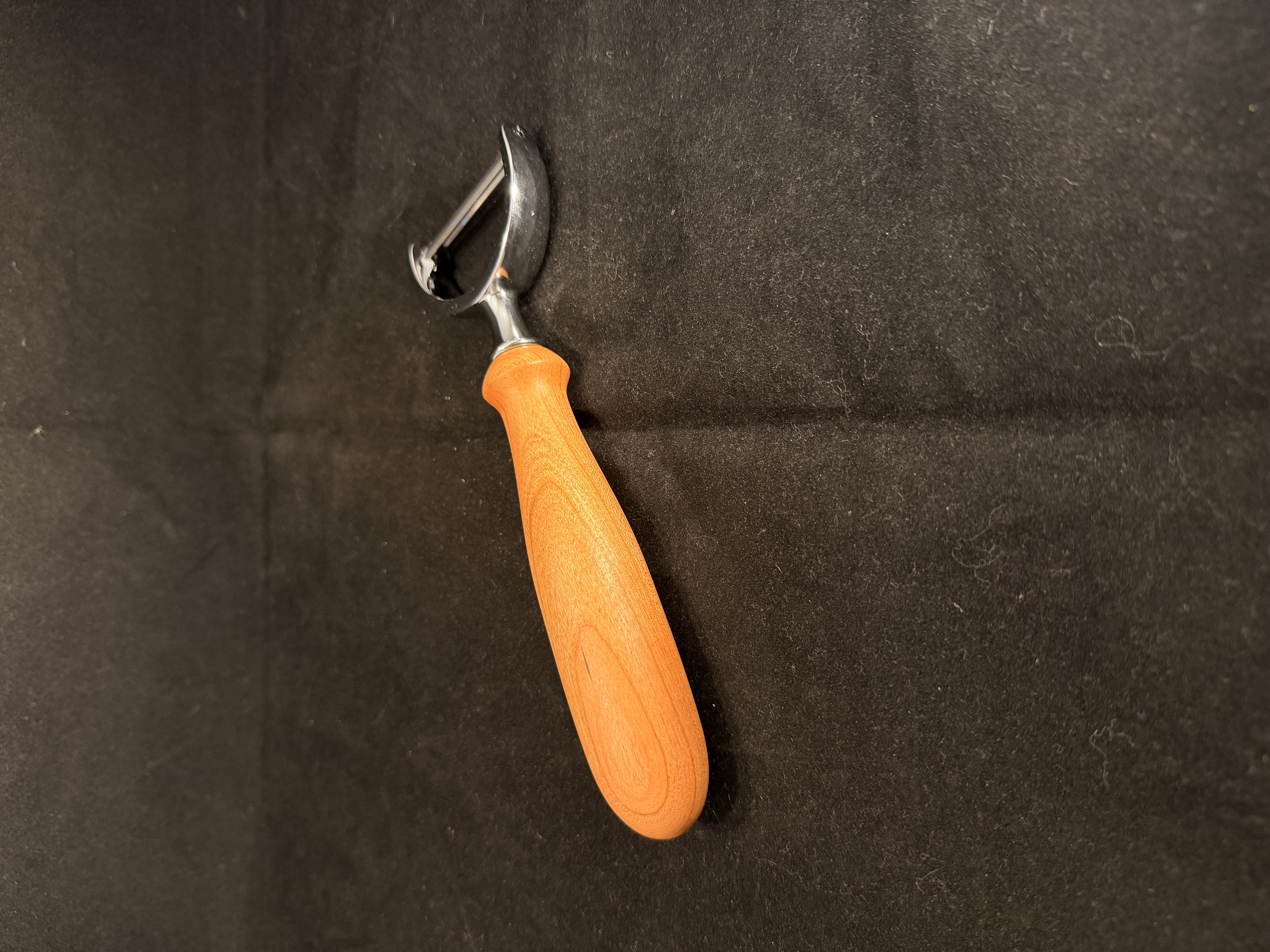 Cherry Vegetable Peeler