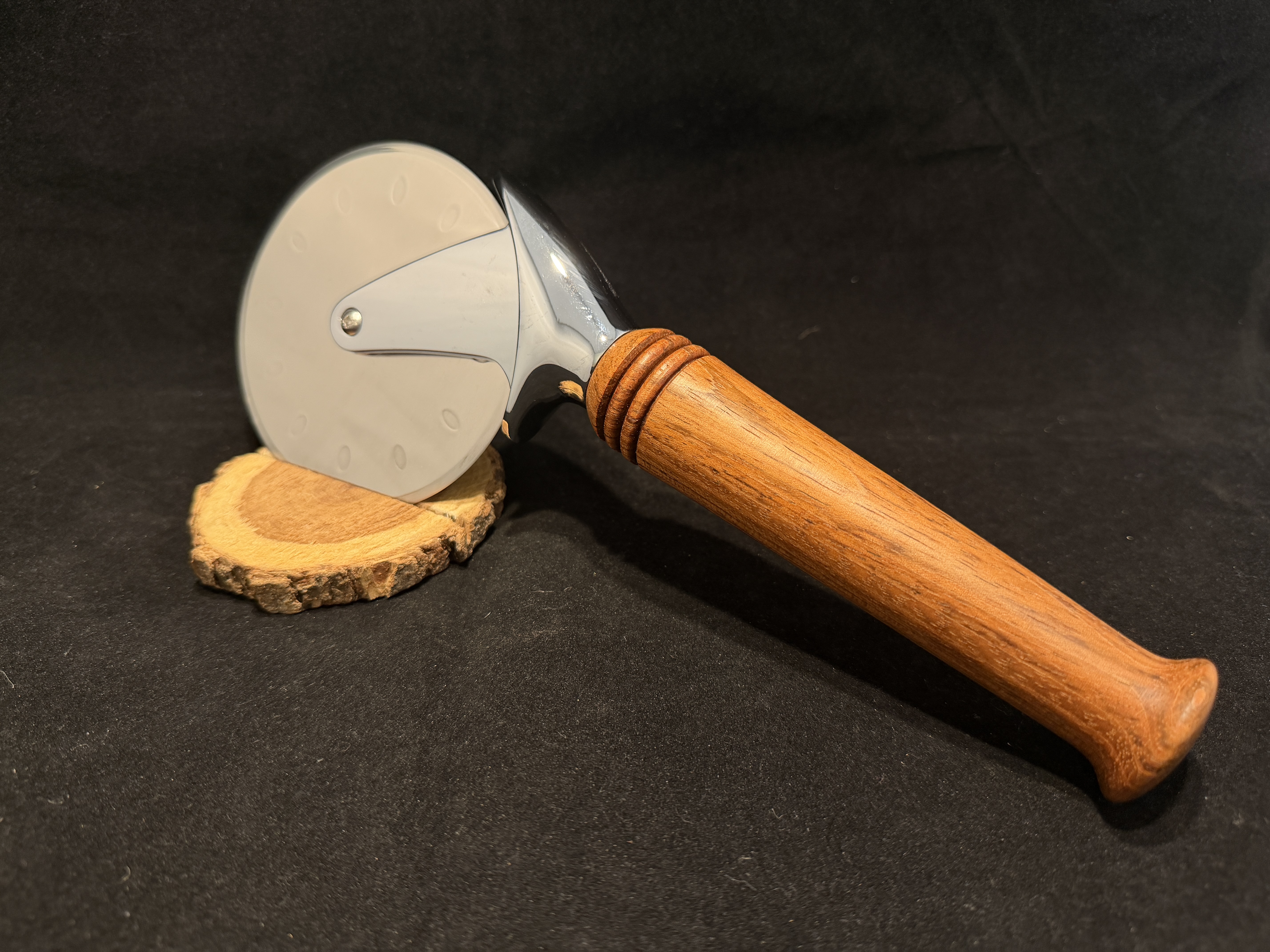 Black Cherry Pizza Cutter