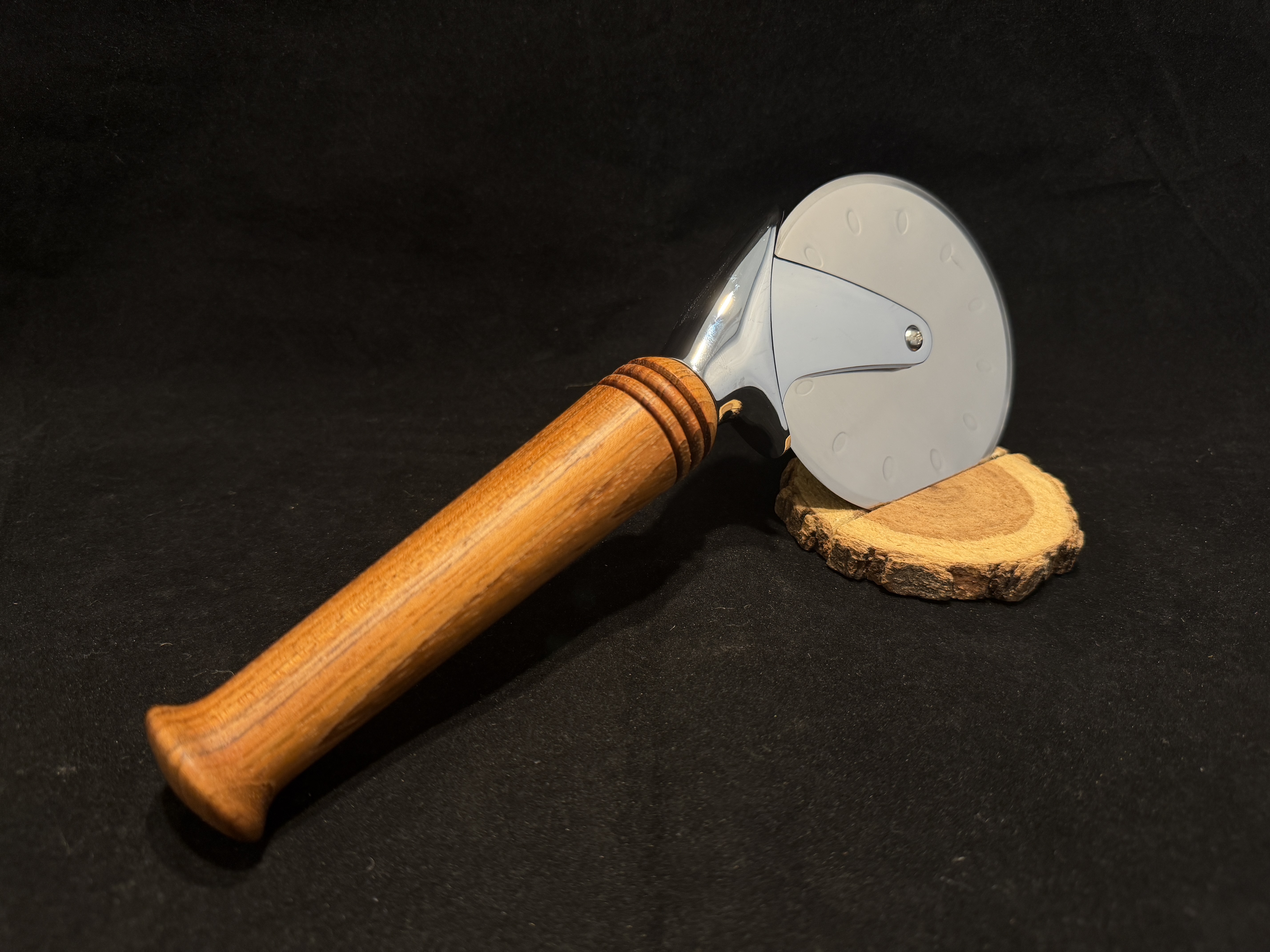 Black Cherry Pizza Cutter