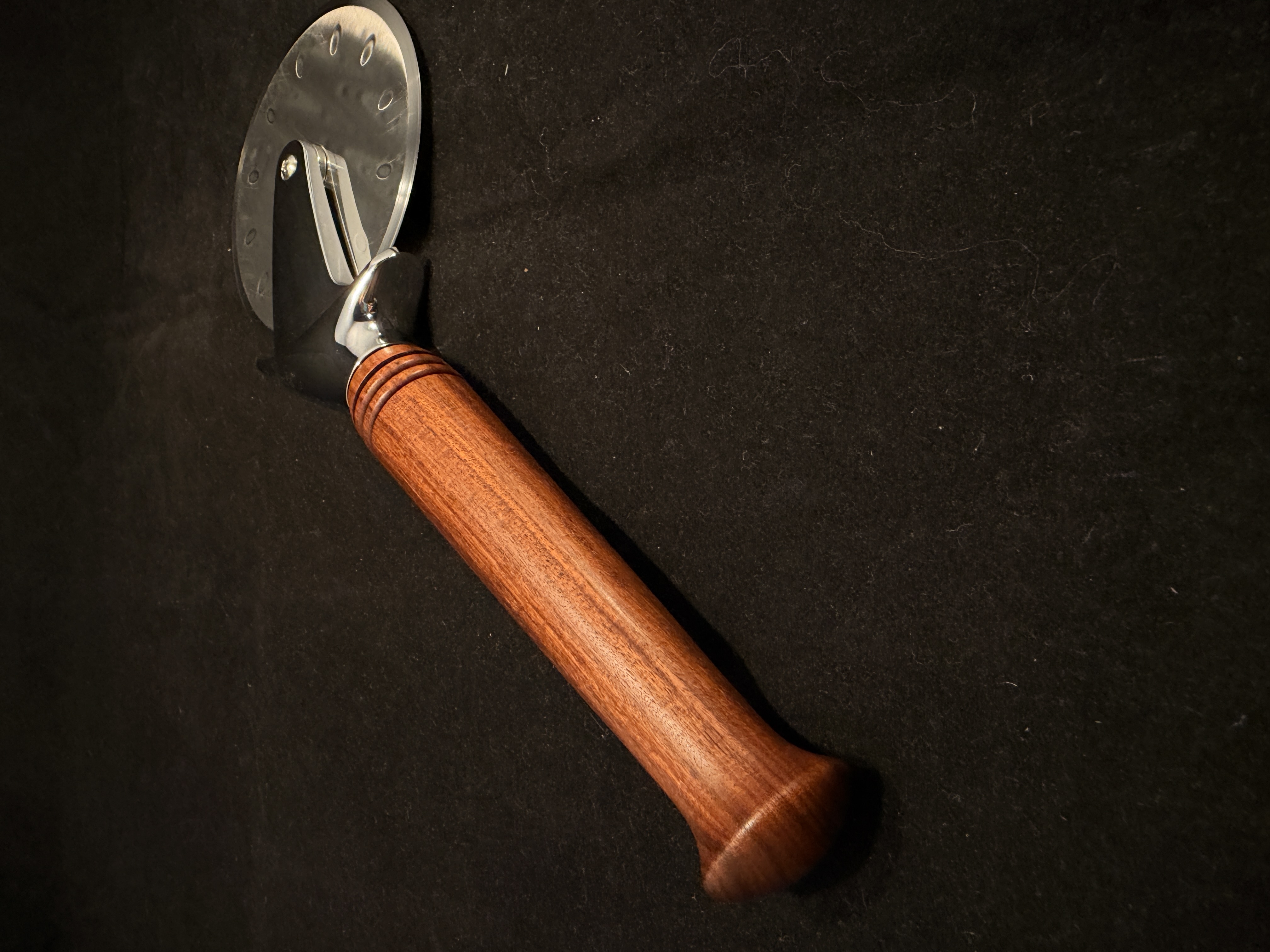 Bolivian Rosewood Pizza Cutter