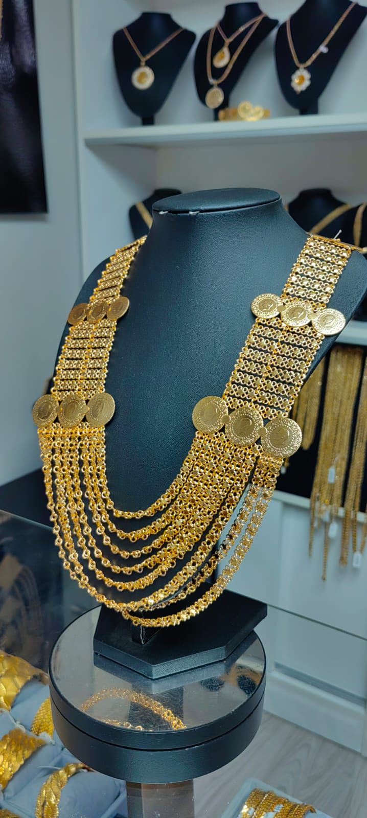 Madonna Akıtma Kolye -MAKL005