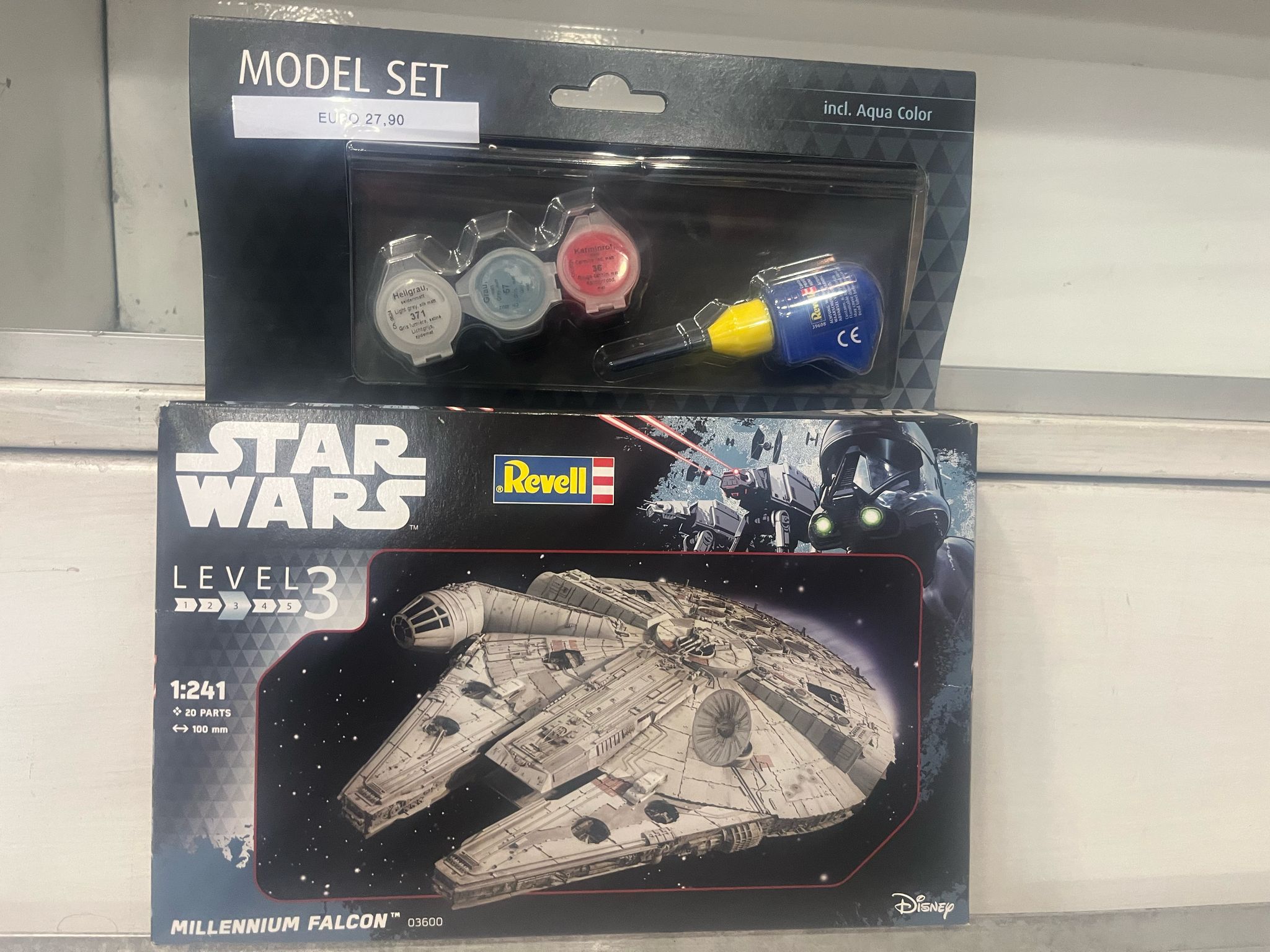 Star Wars Revell Model Set Millennium Falcon