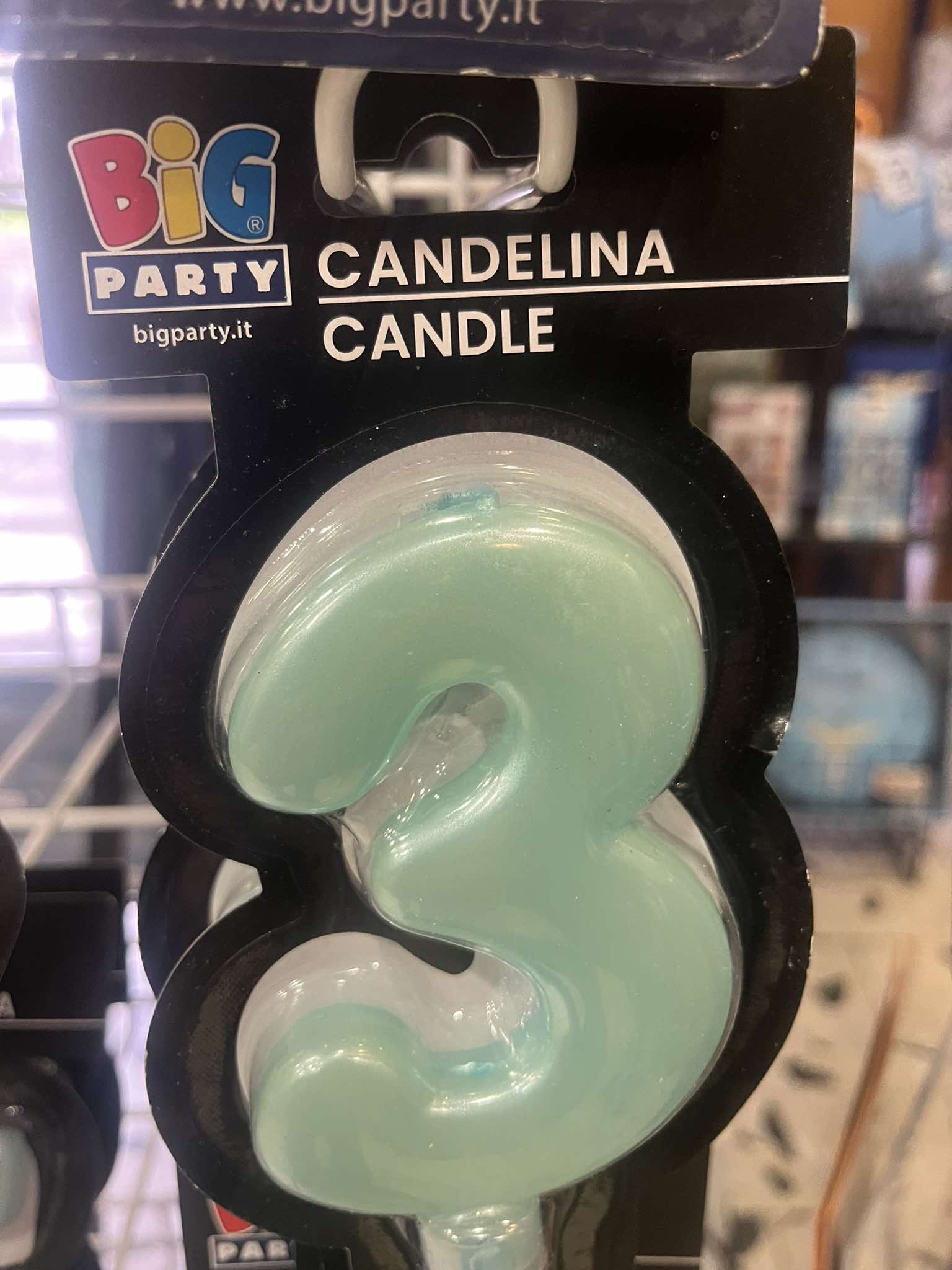 Candela a forma di numero 3