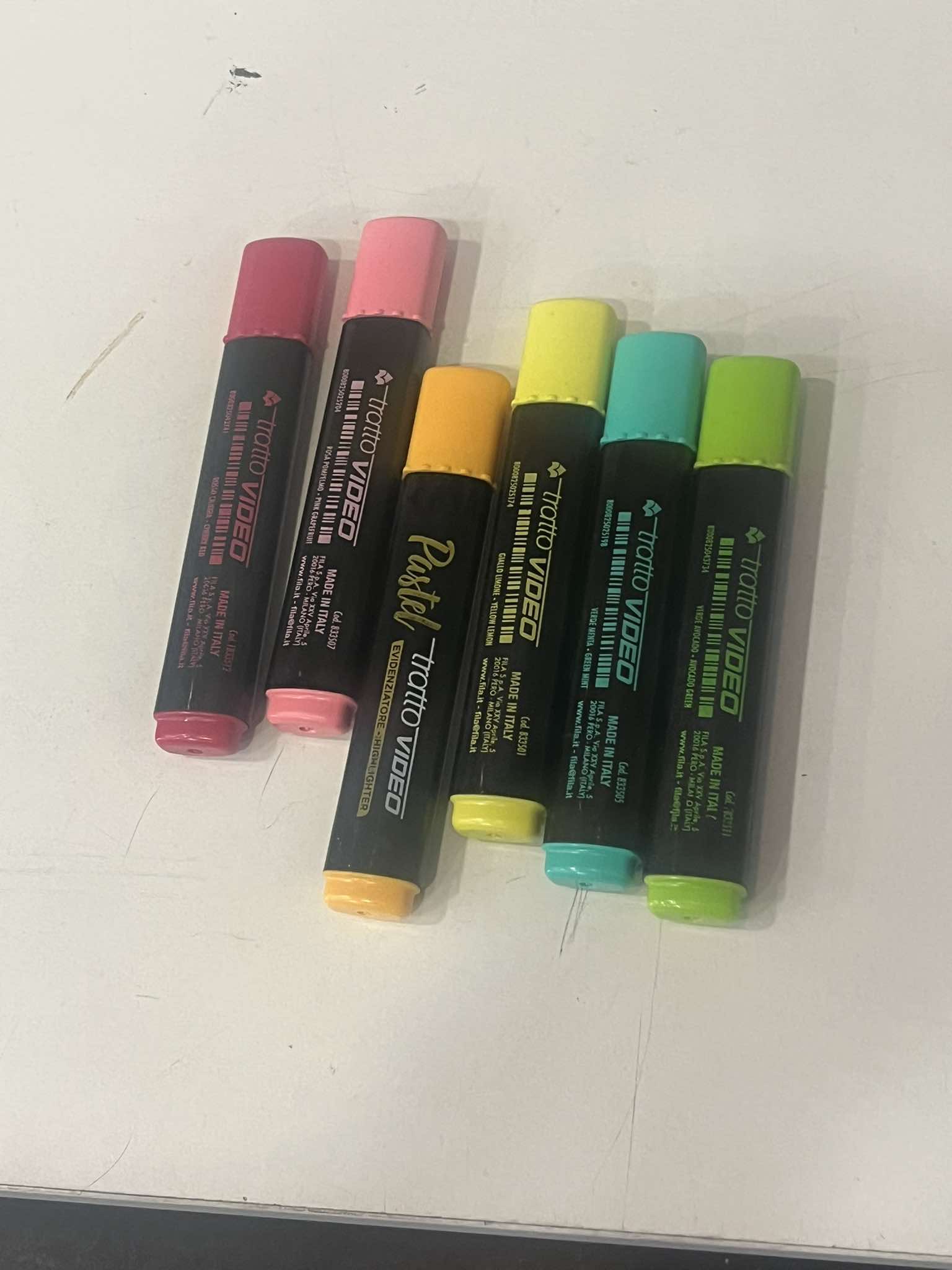 Colorful Marker Set