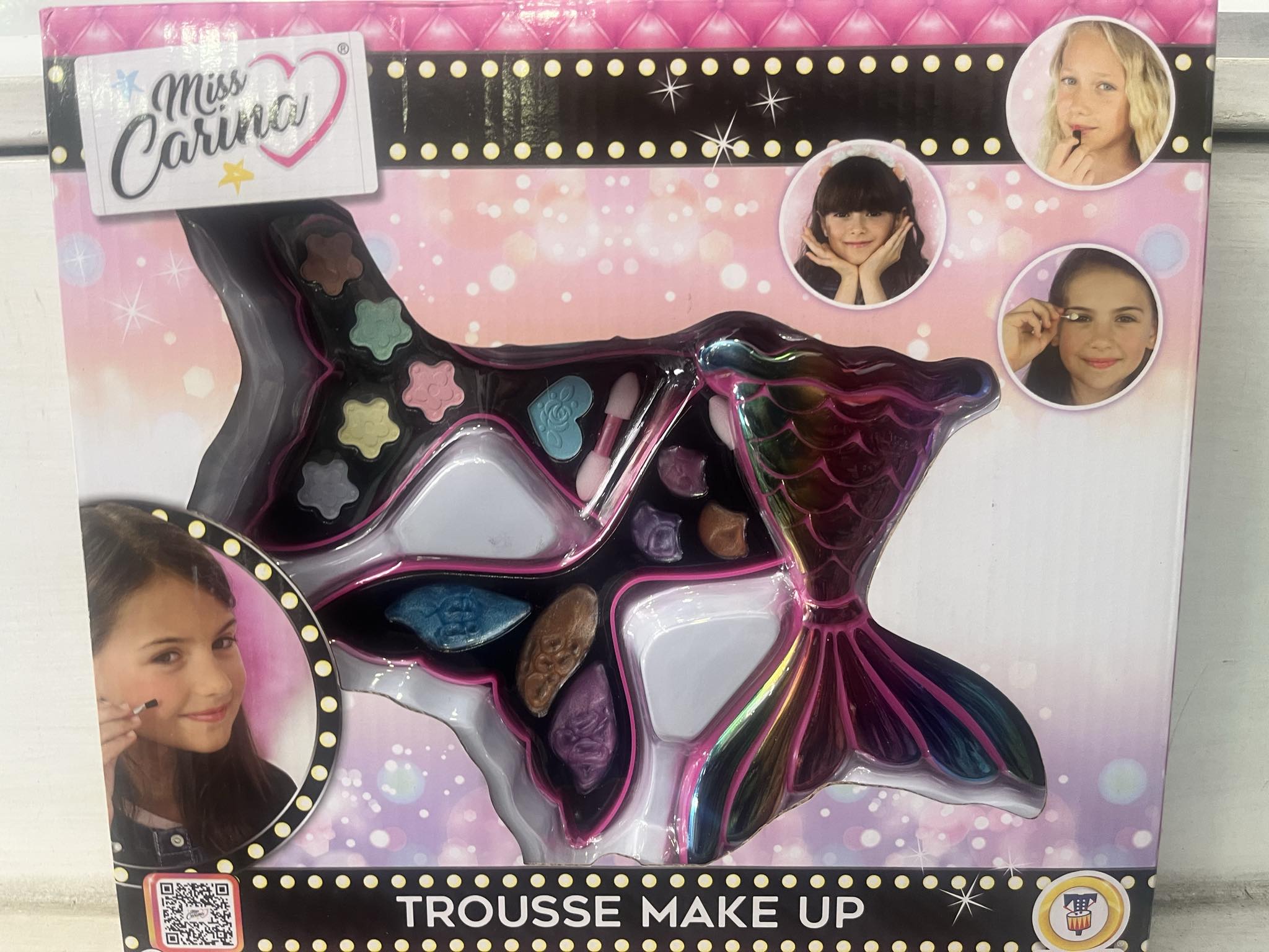 Miss Carina Trousse Make Up