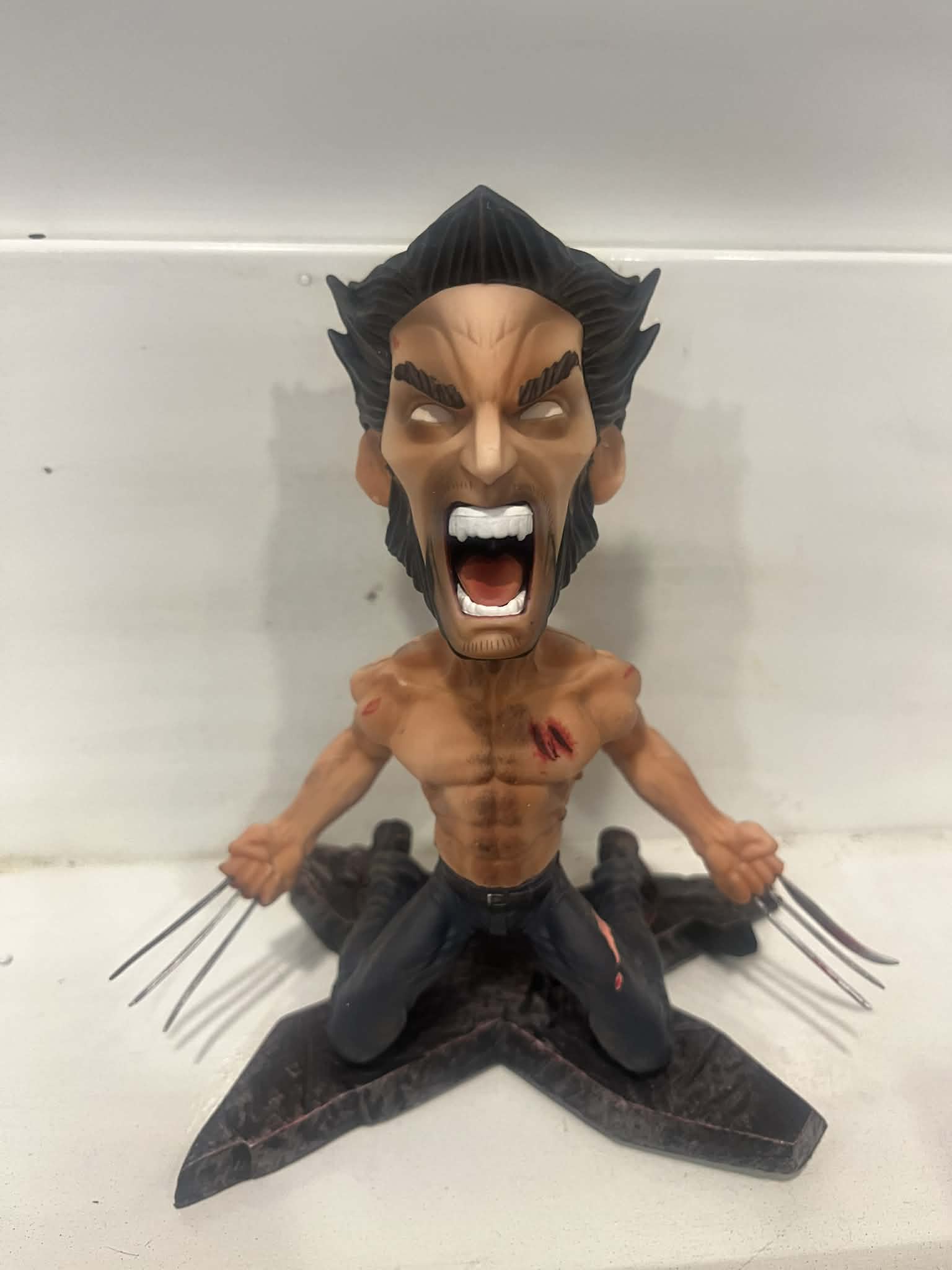 Action Figure Articolato con Artigli