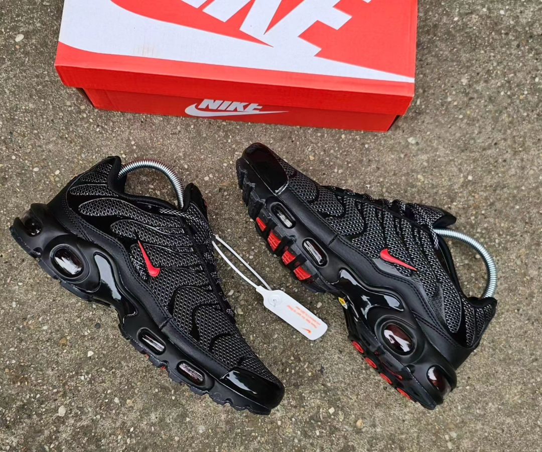 Nike TN Sneakers