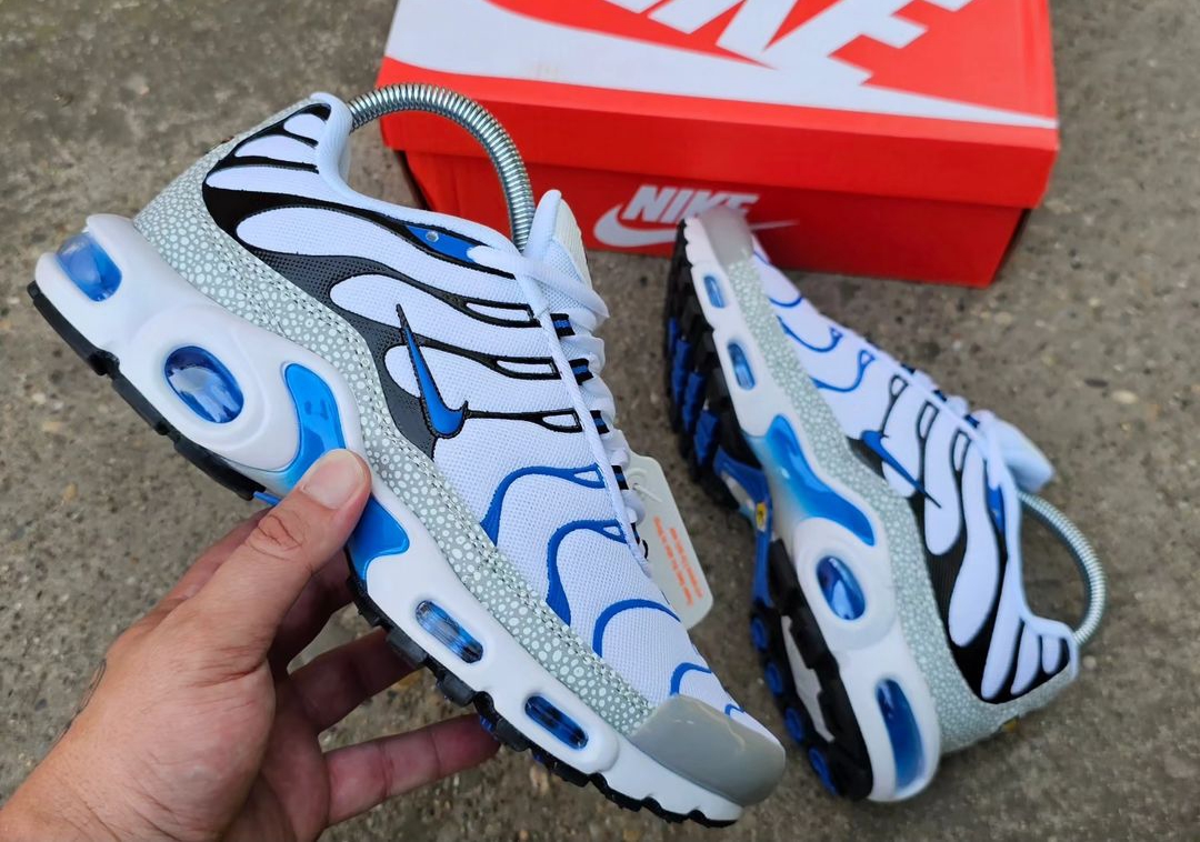 Nike Air TN Sneakers