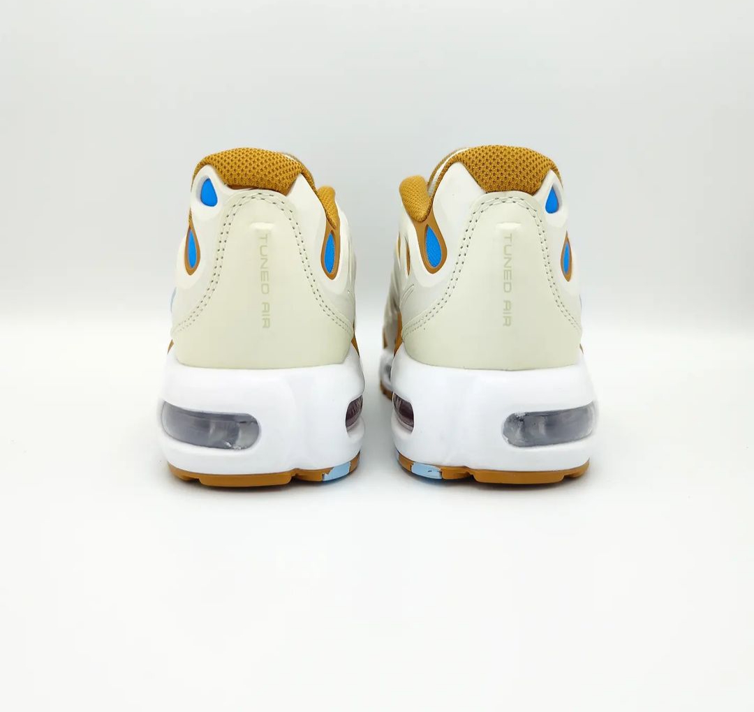 Nike Air Max Plus Sneakers